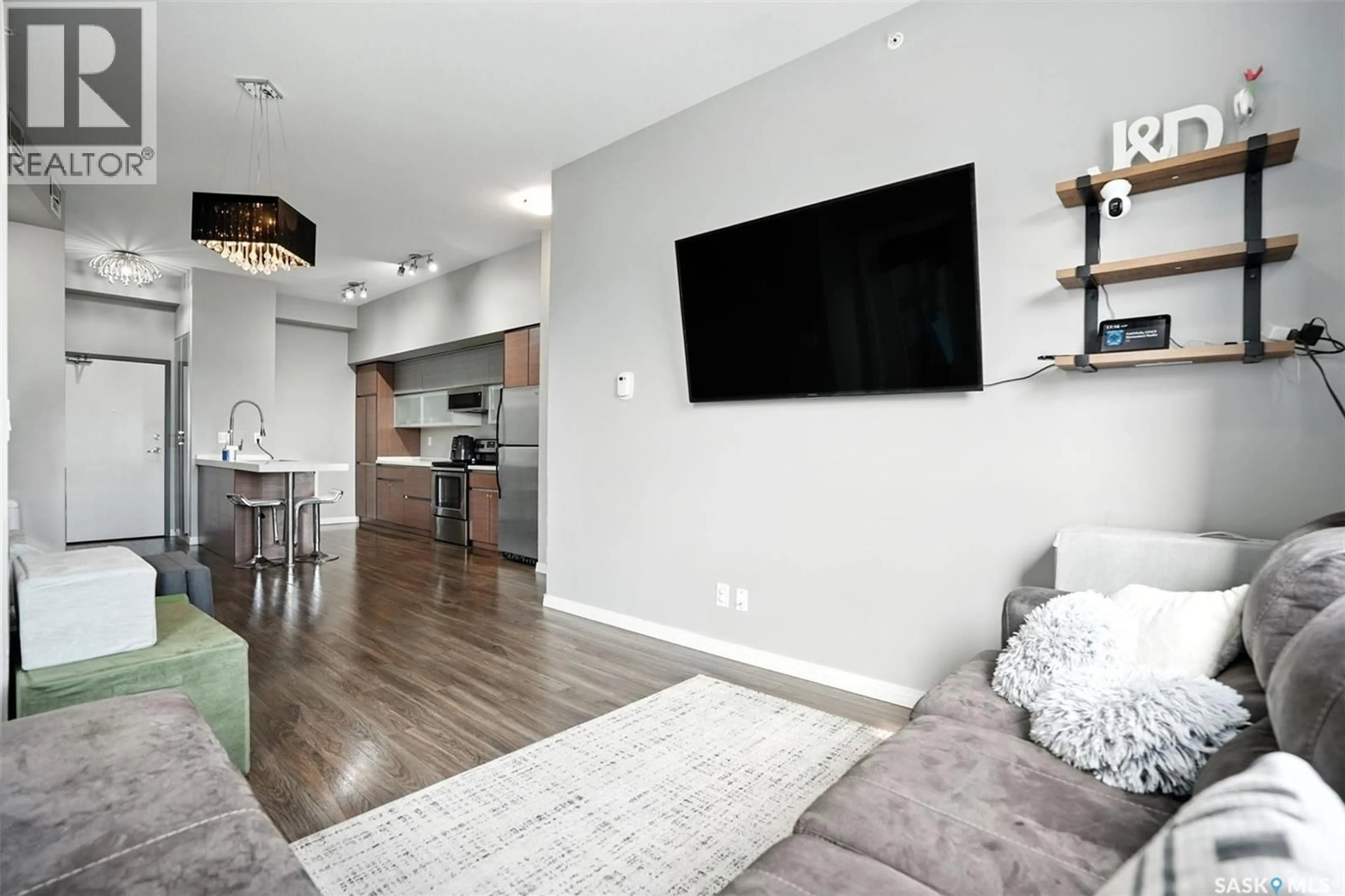 Living room with furniture, unknown for 309 225 MANINGAS BEND, Saskatoon Saskatchewan S7W0P9