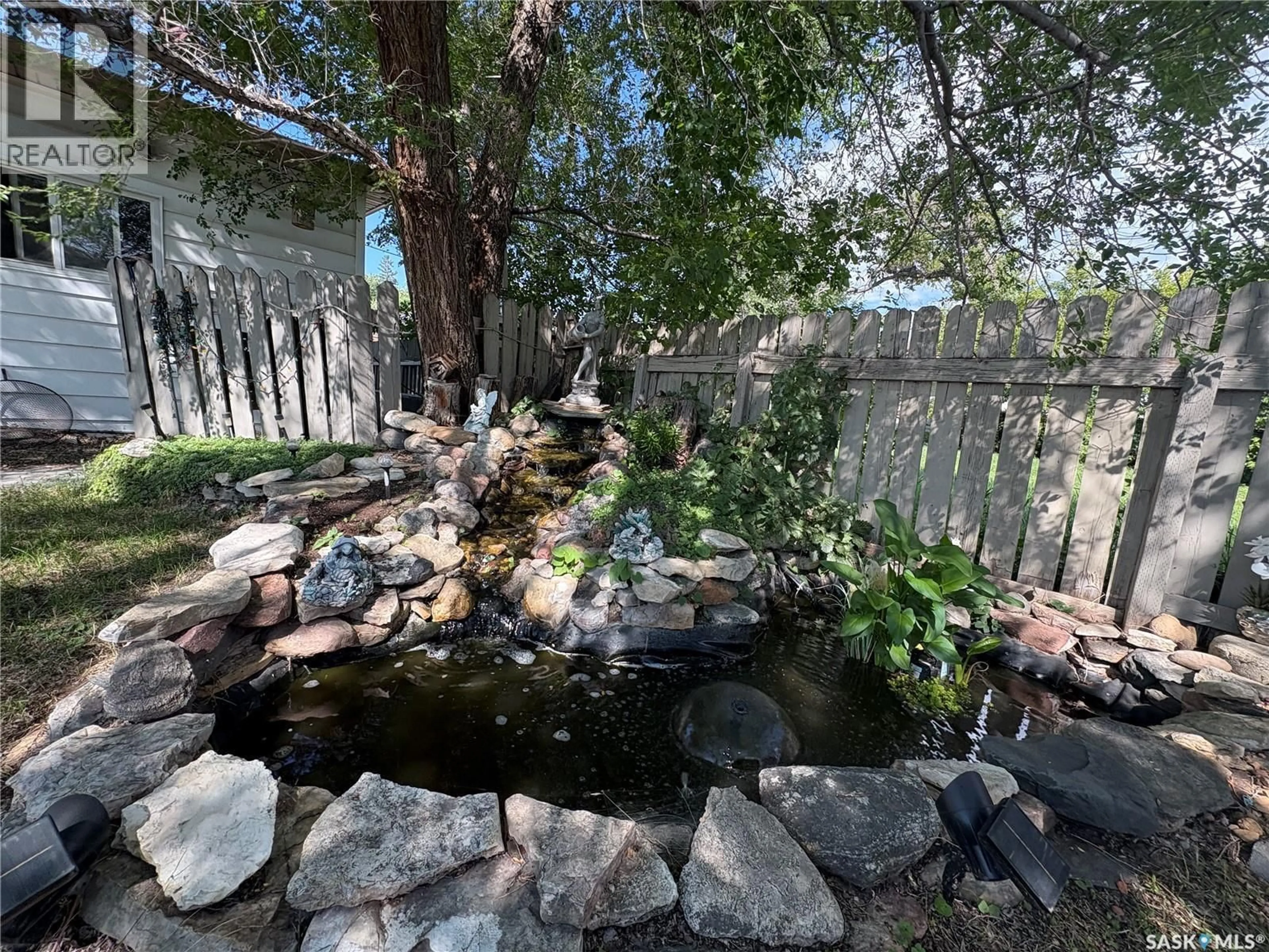 Patio, water/lake/river/ocean view for 360 ANGUS STREET, Regina Saskatchewan S4R3K6