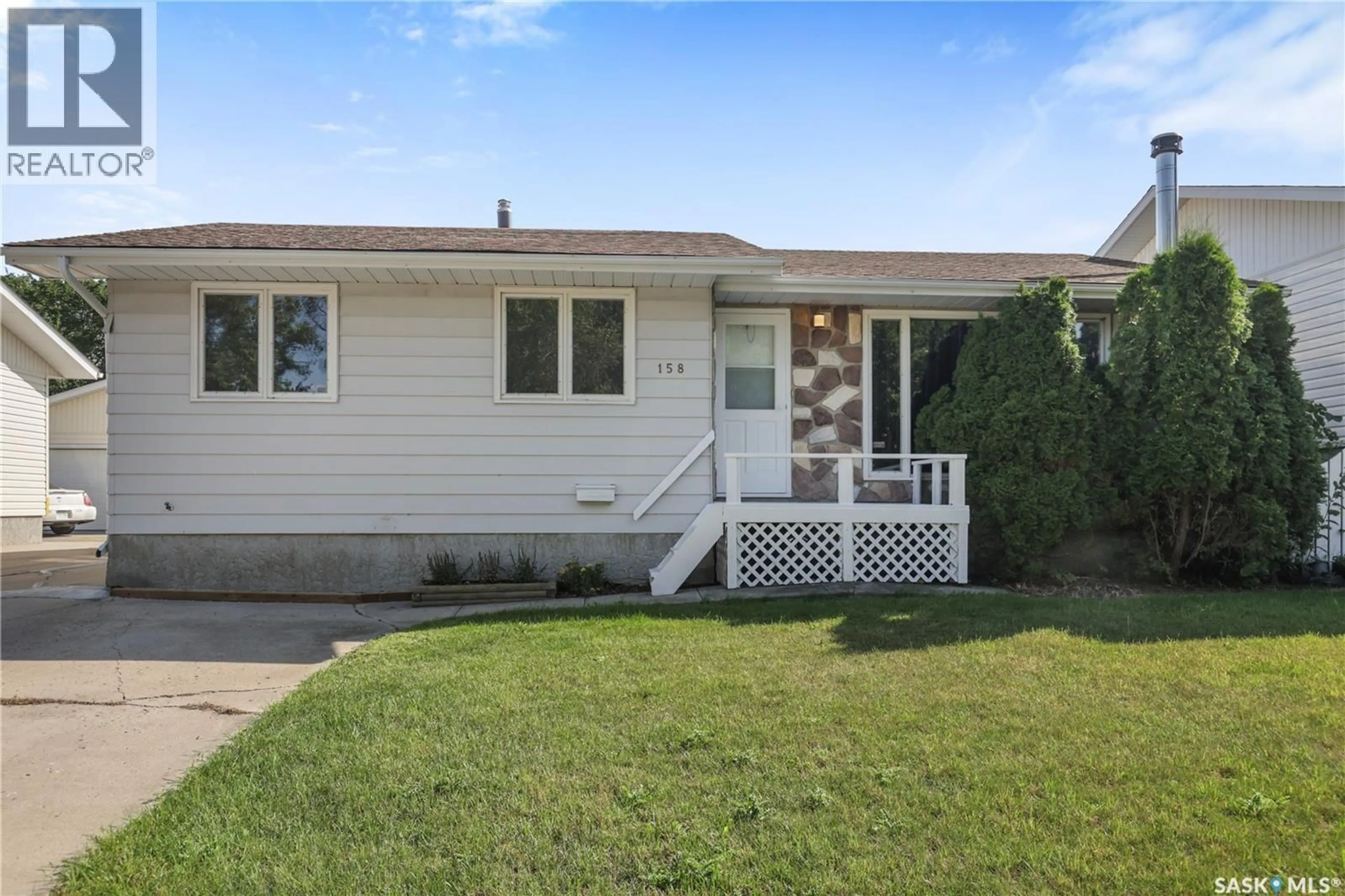 Home with vinyl exterior material, street for 158 TRIFUNOV CRESCENT, Regina Saskatchewan S4R7C9