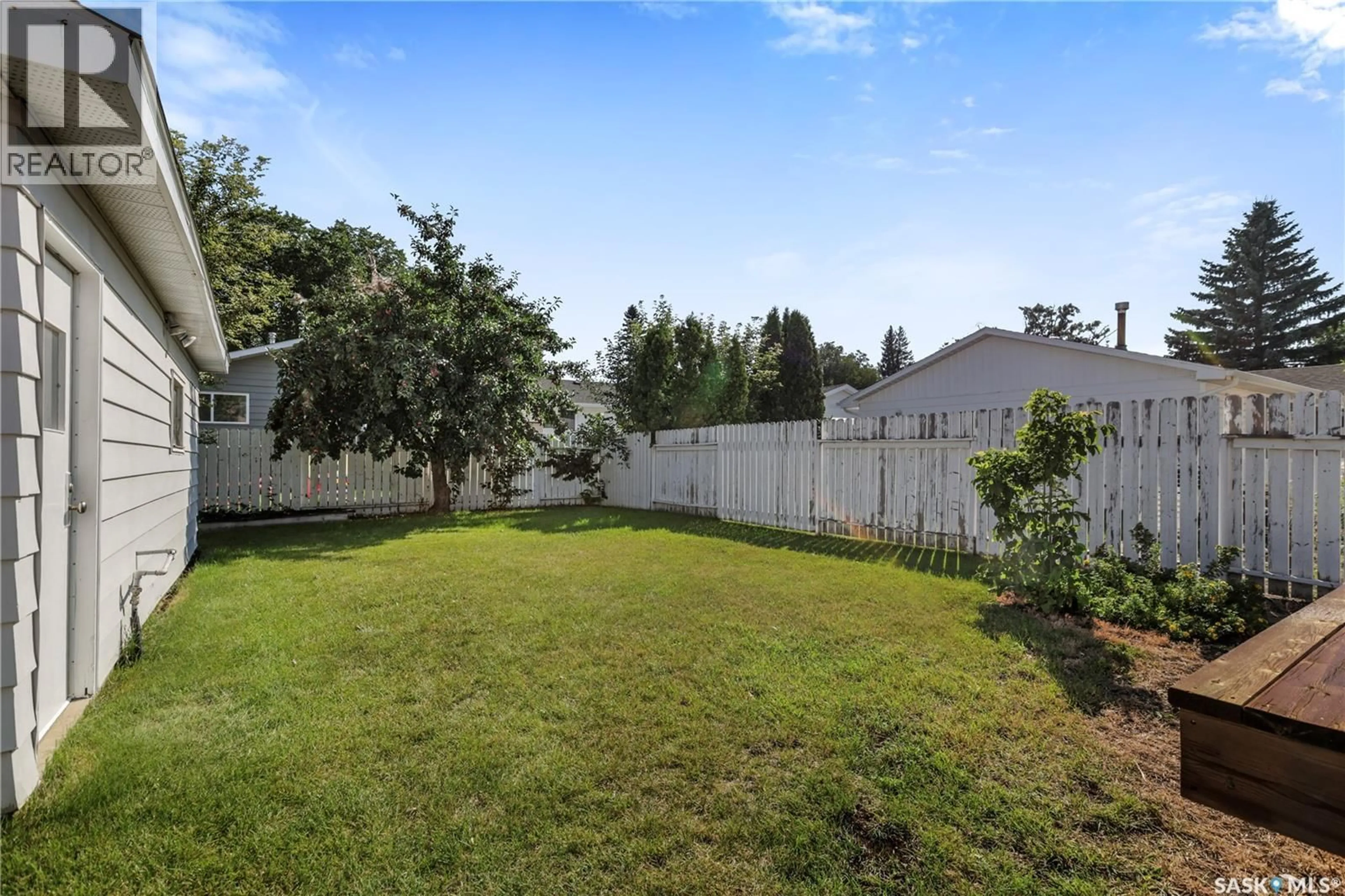 Patio, unknown for 158 TRIFUNOV CRESCENT, Regina Saskatchewan S4R7C9