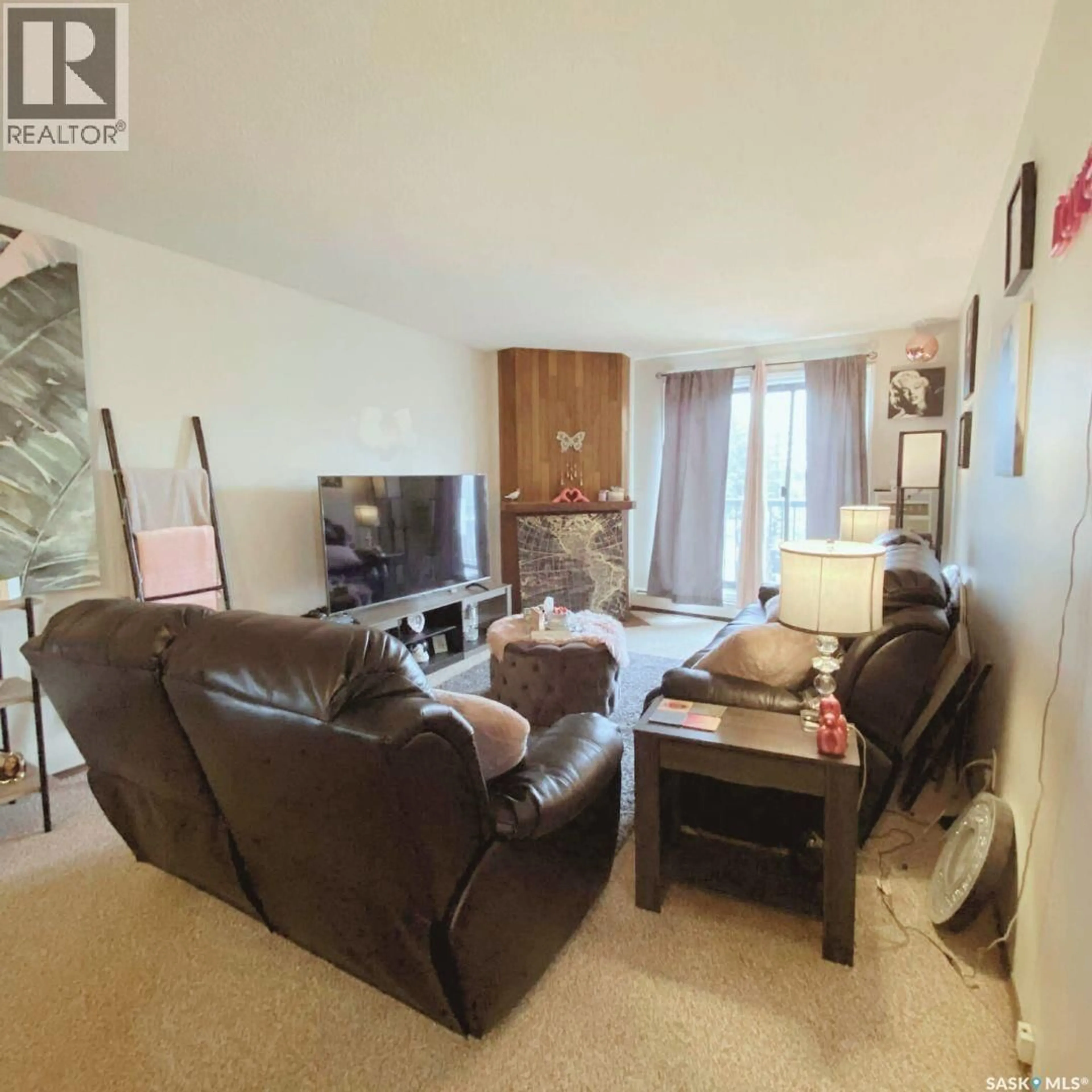 Living room with furniture, unknown for 802 - 407D KINGSMERE BOULEVARD, Saskatoon Saskatchewan S7J4B7