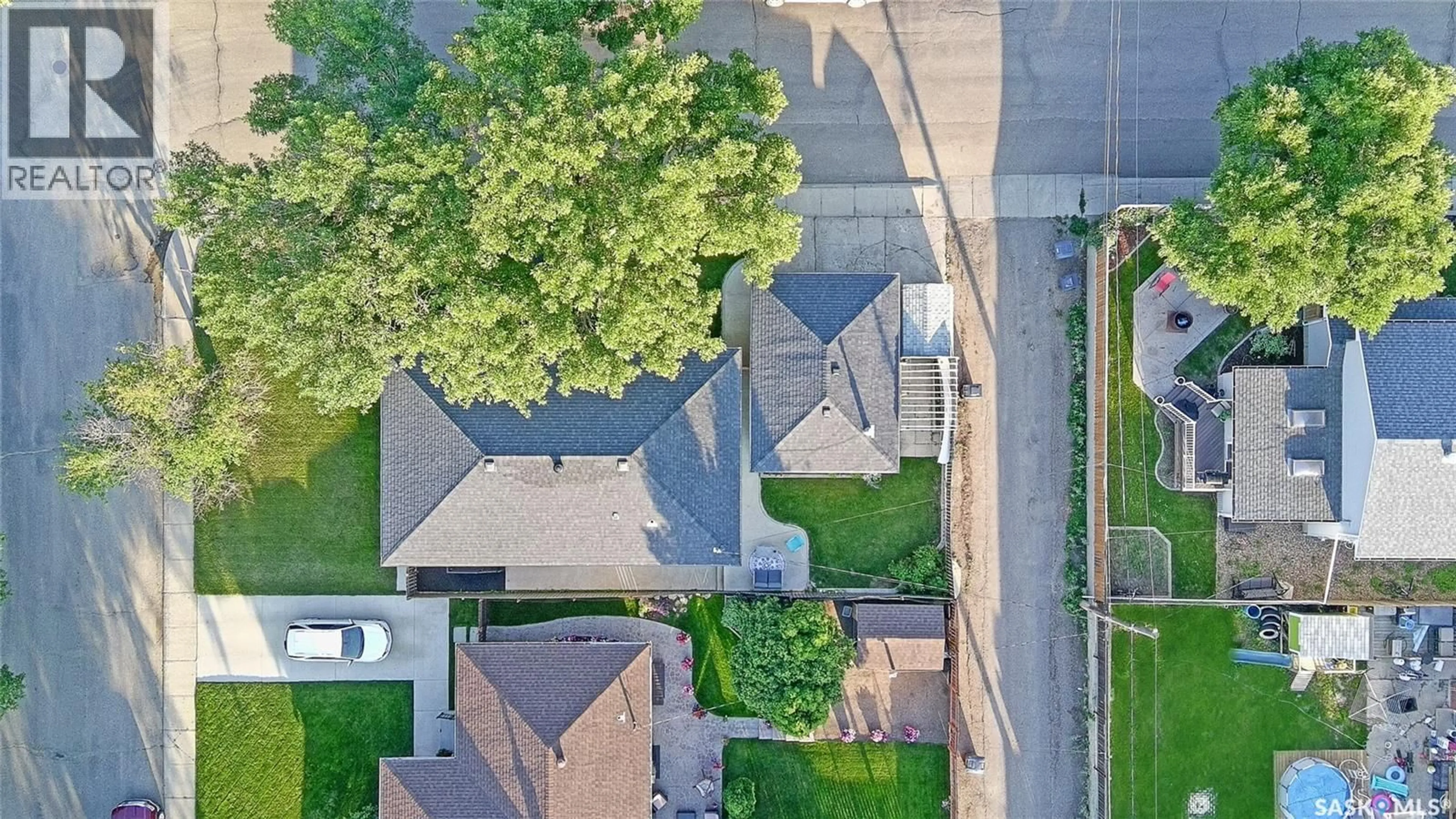 A pic from outside/outdoor area/front of a property/back of a property/a pic from drone, street for 10 ALLEN DRIVE, Swift Current Saskatchewan S9H3A4