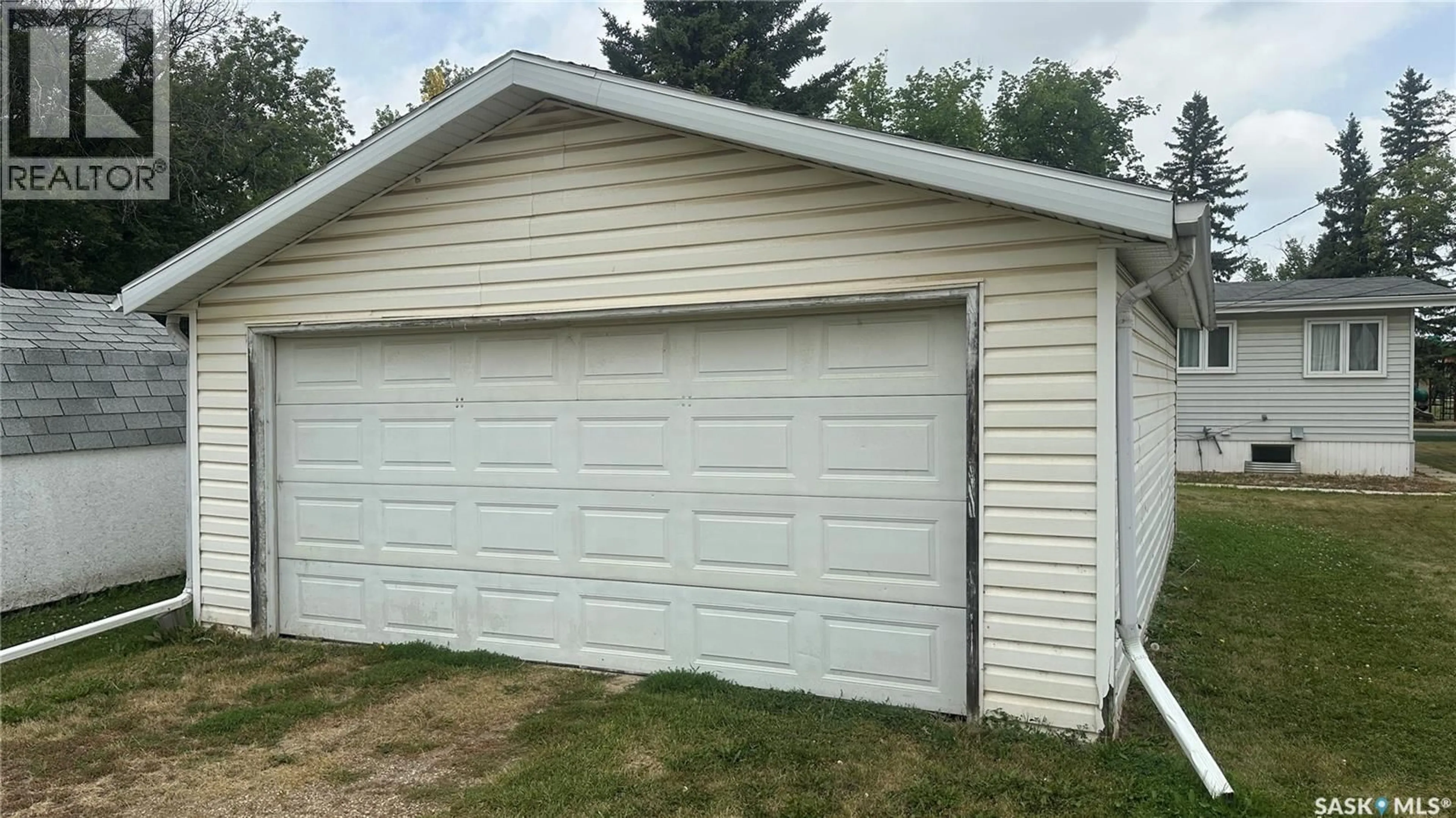 Indoor garage for 1004 96TH AVENUE, Tisdale Saskatchewan S0E1T0