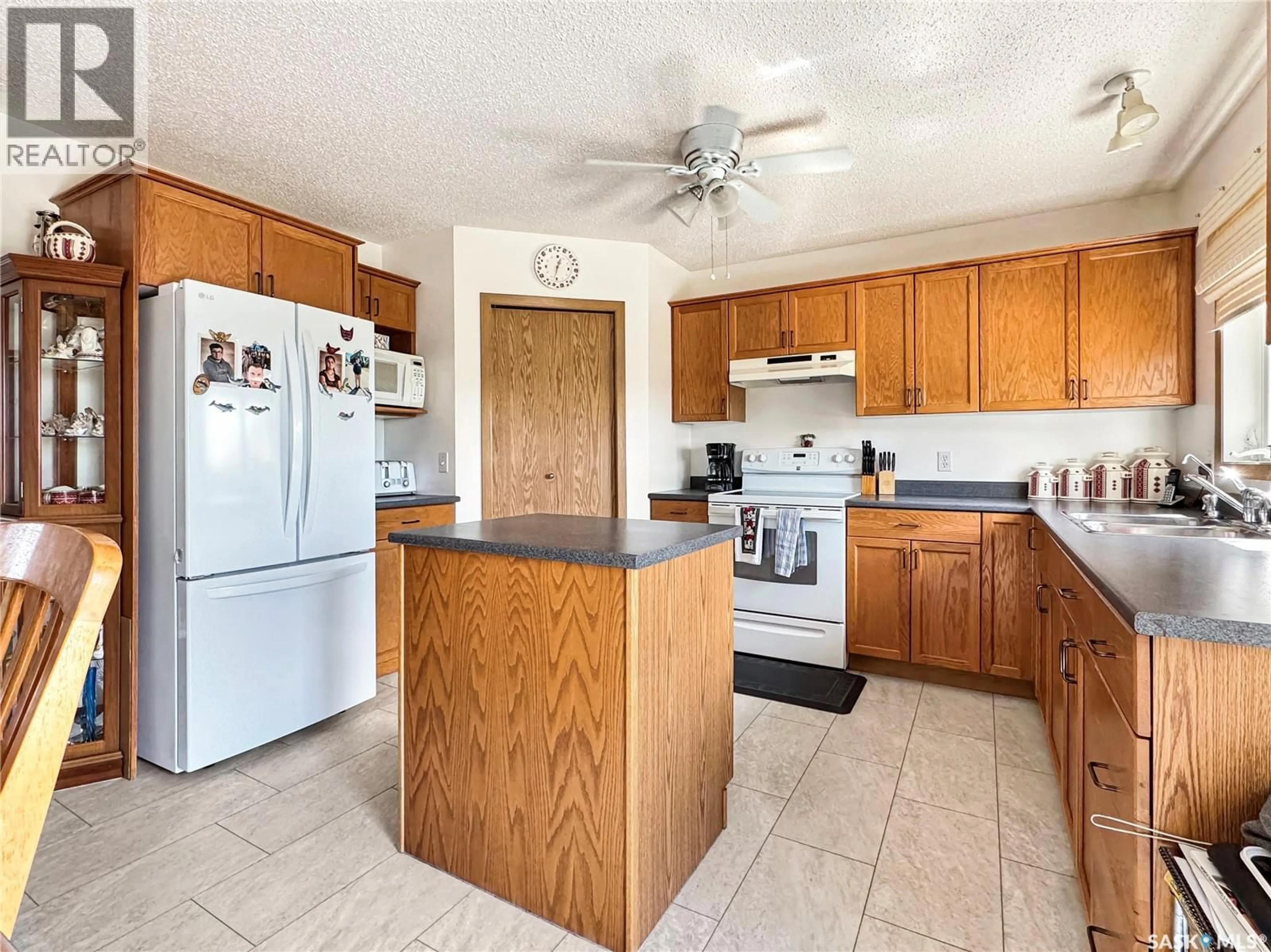 Standard kitchen, ceramic/tile floor for 471 ELDON RM OF, Eldon Rm No. 471 Saskatchewan S0M1M0
