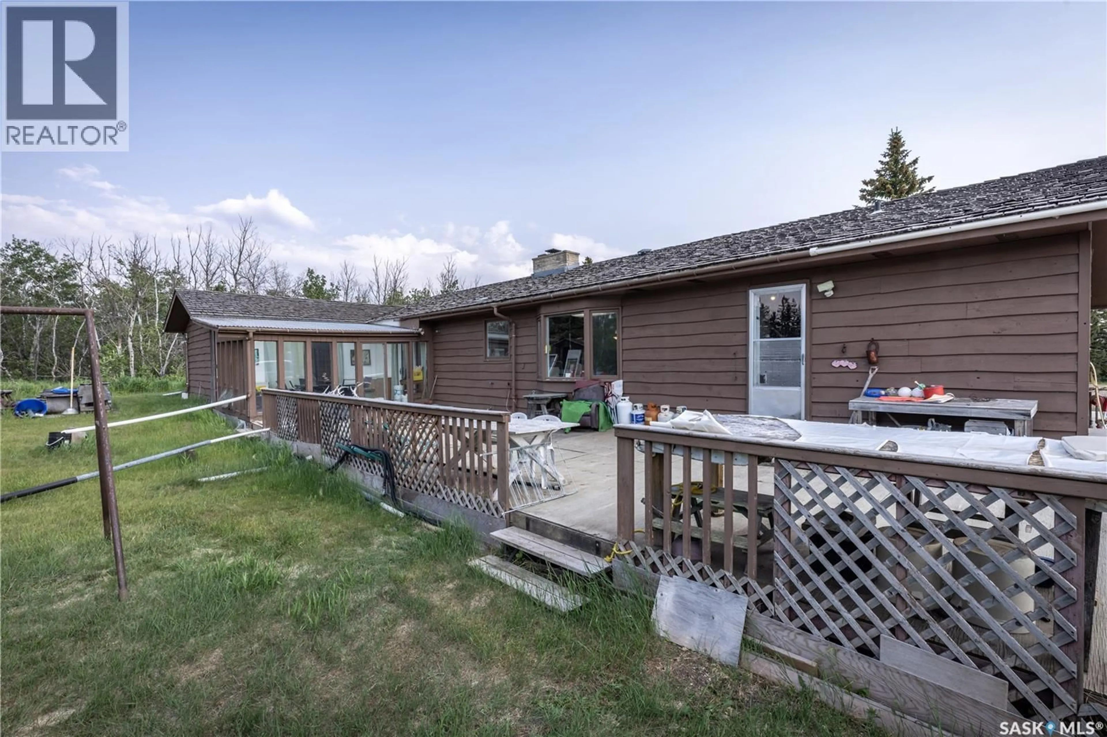 Patio, mountain view for MORRISON FARM, Corman Park Rm No. 344 Saskatchewan S7K1X5