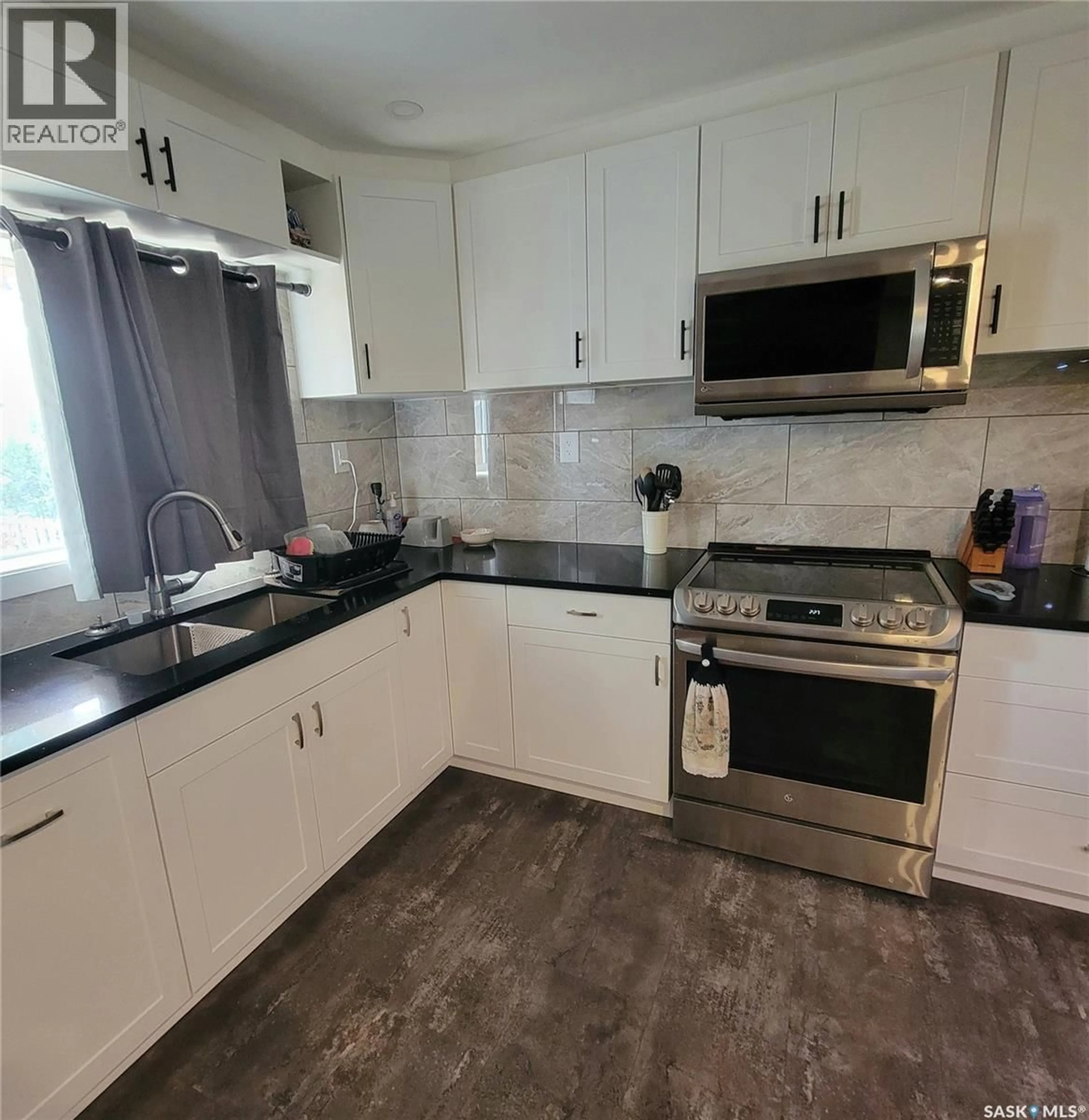 Standard kitchen, unknown for E - 513 HIGHWAY AVENUE, Preeceville Saskatchewan S0A3B0