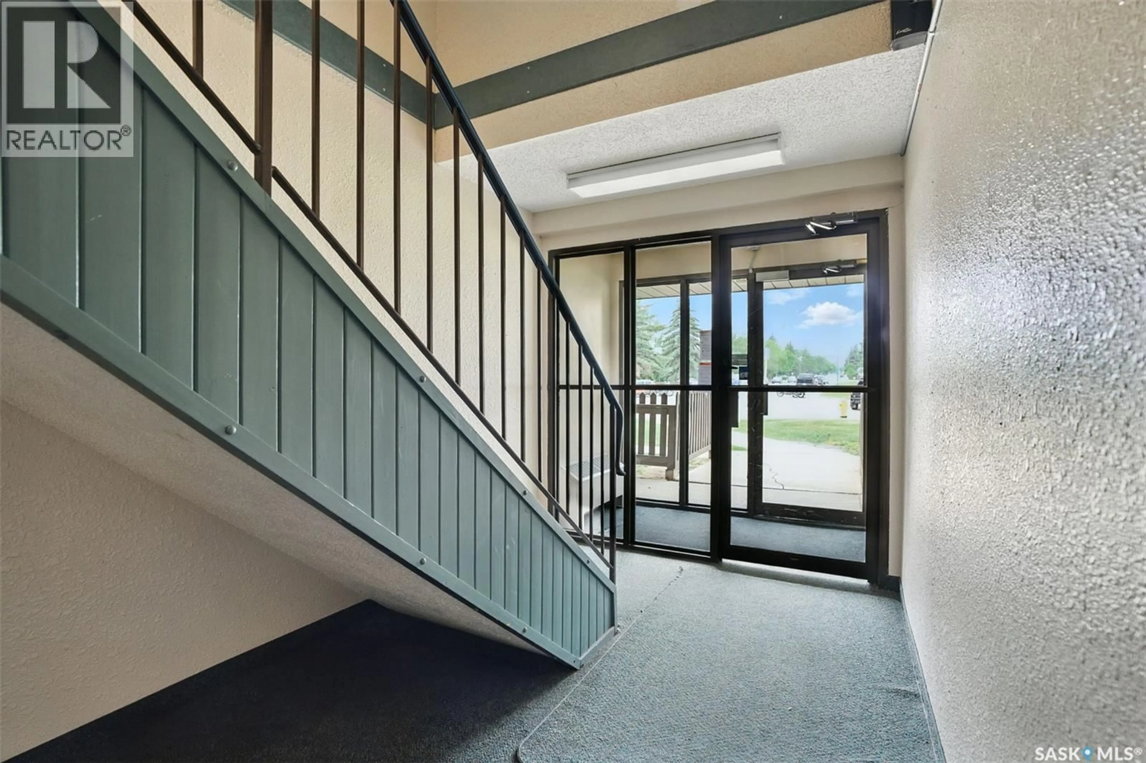 Indoor foyer for 107 211 TAIT PLACE, Saskatoon Saskatchewan S7H5L5