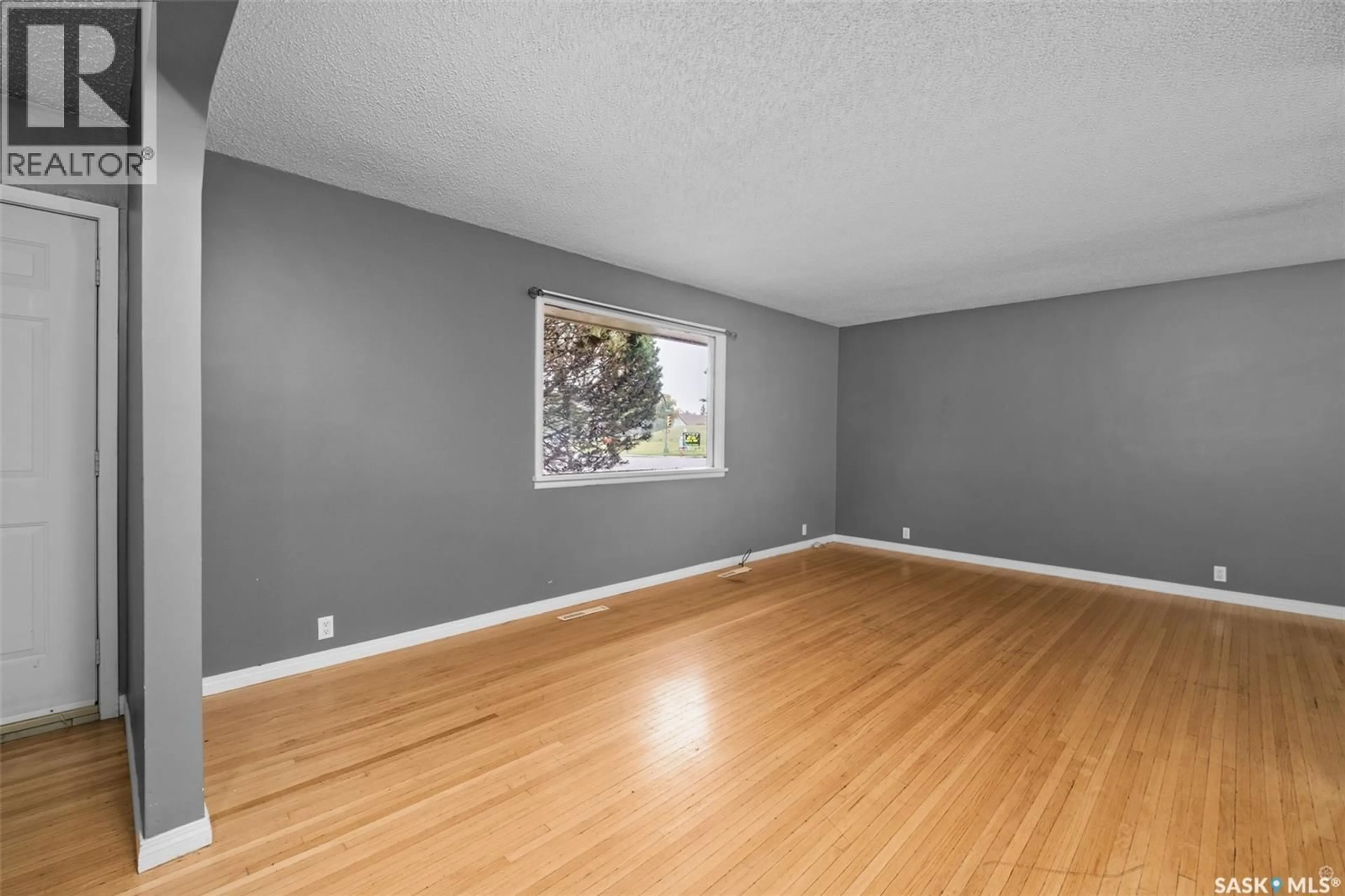 A pic of a room for 2119 2ND AVENUE, Prince Albert Saskatchewan S6V5C4