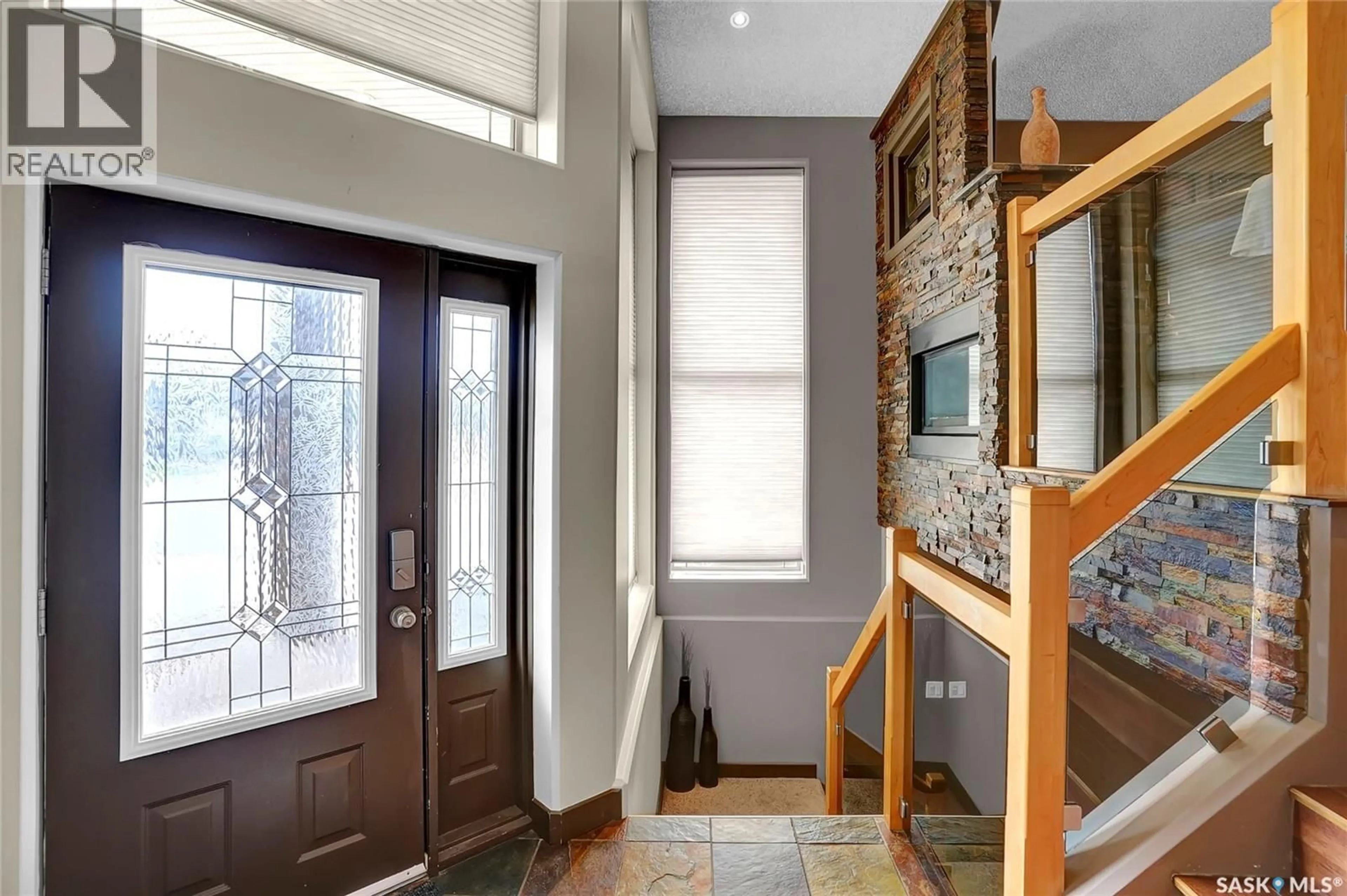 Indoor entryway for 2402 JAMESON CRESCENT, Regina Saskatchewan S4V1J7