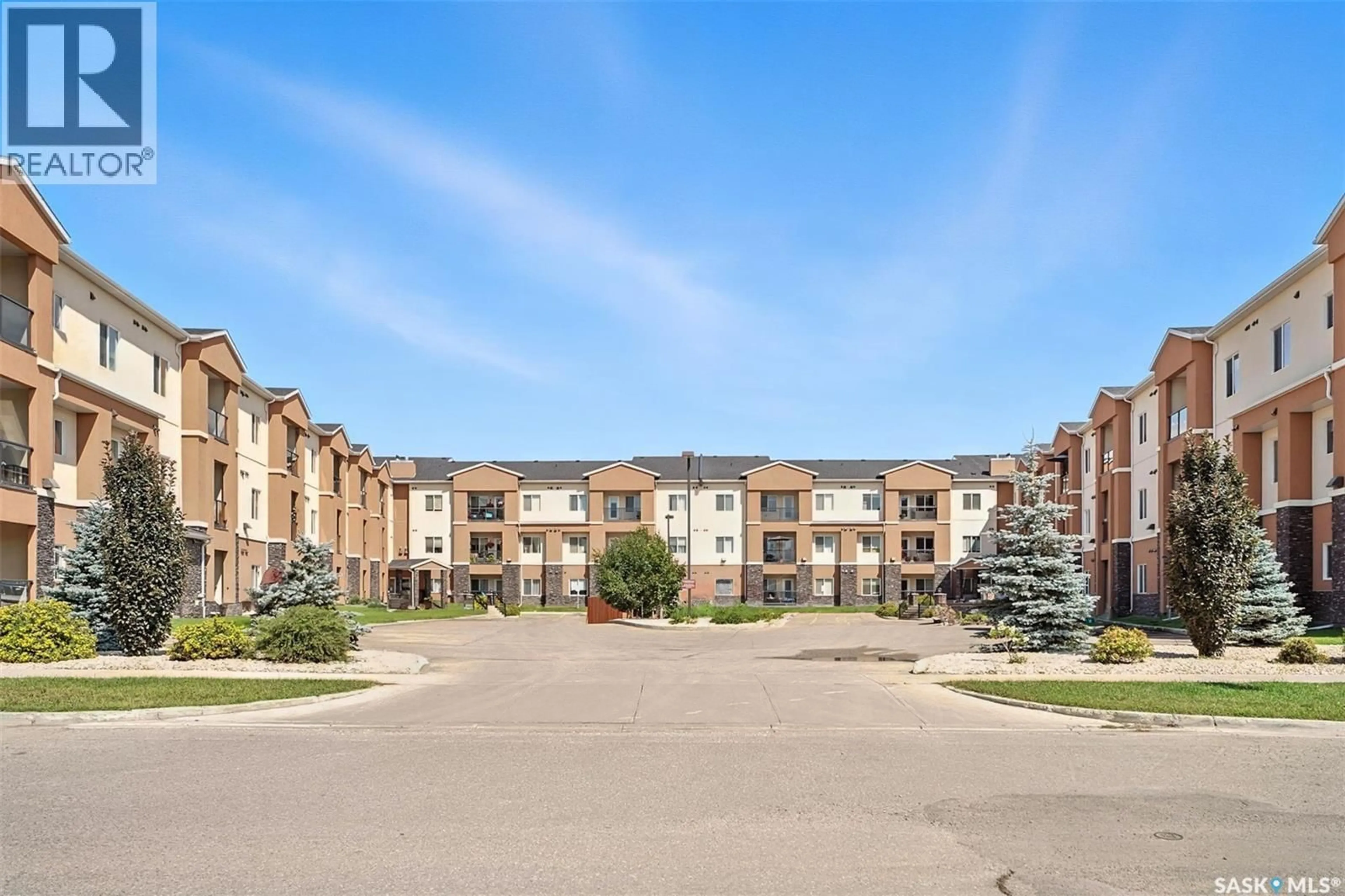 Patio, unknown for 231 142 PAWLYCHENKO LANE, Saskatoon Saskatchewan S7V0N7