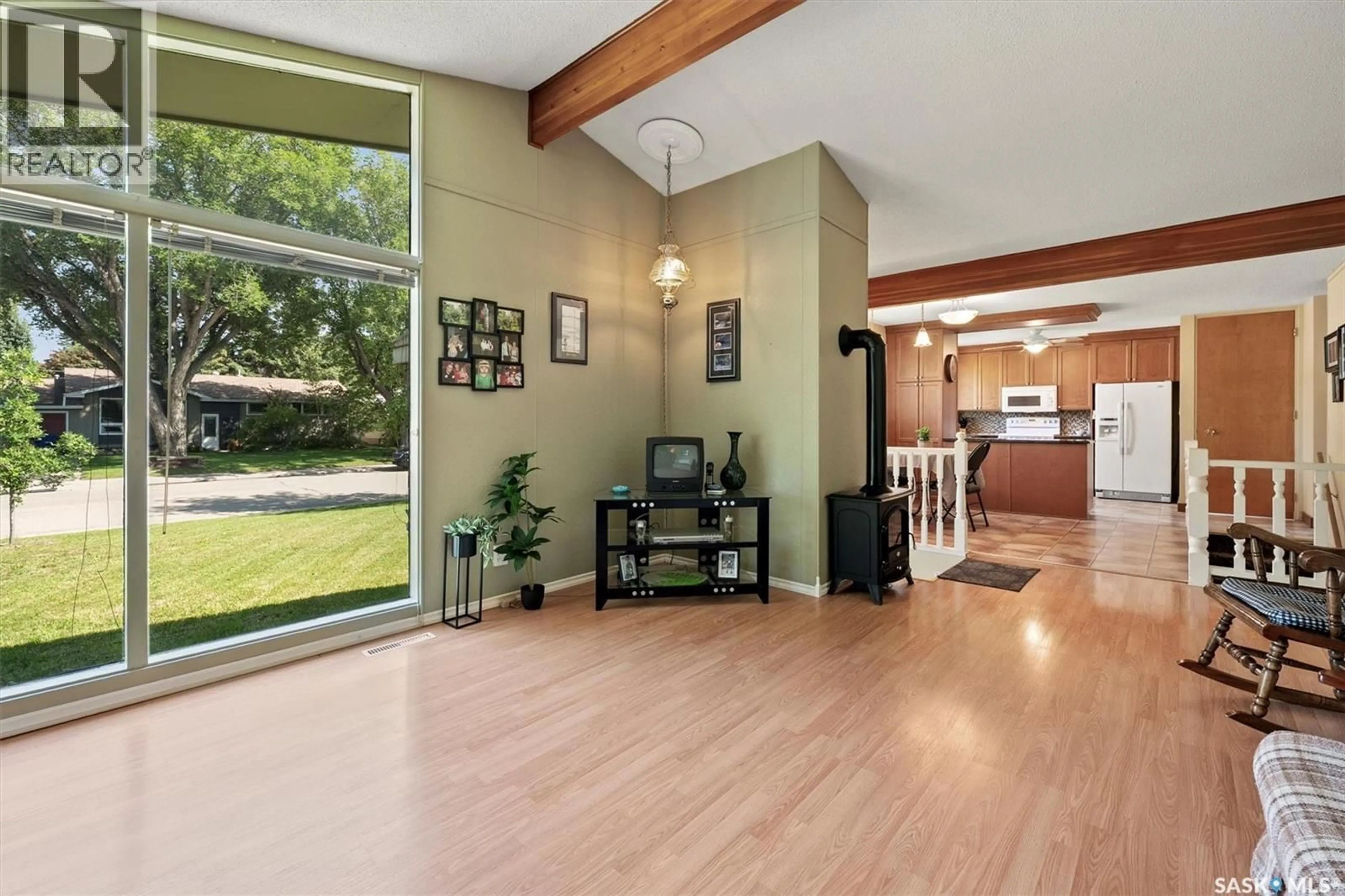 Indoor foyer for 30 SPINKS DRIVE, Saskatoon Saskatchewan S7H3W8
