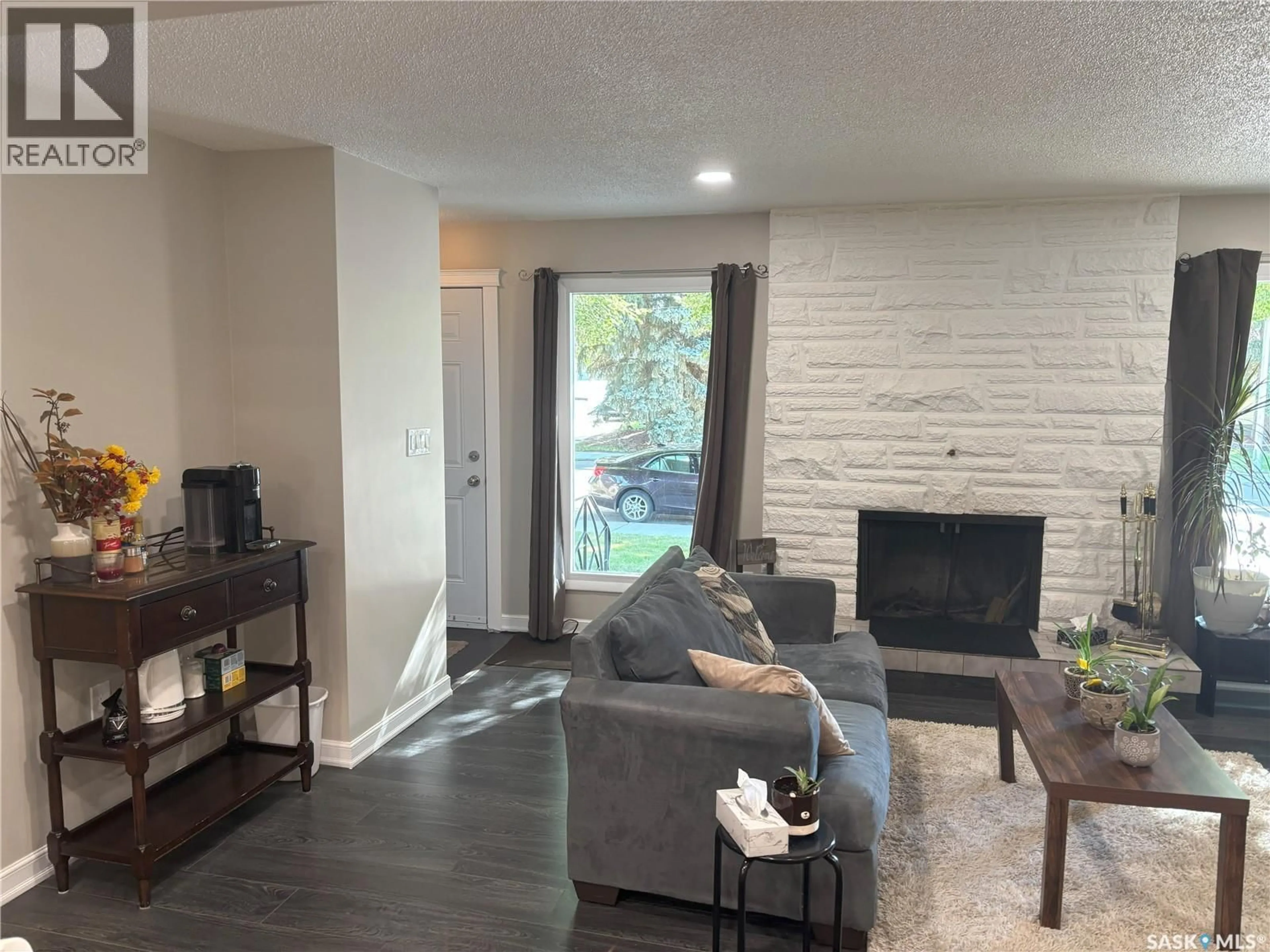Living room with furniture, unknown for 1626 GROSVENOR AVENUE, Saskatoon Saskatchewan S0G4V0