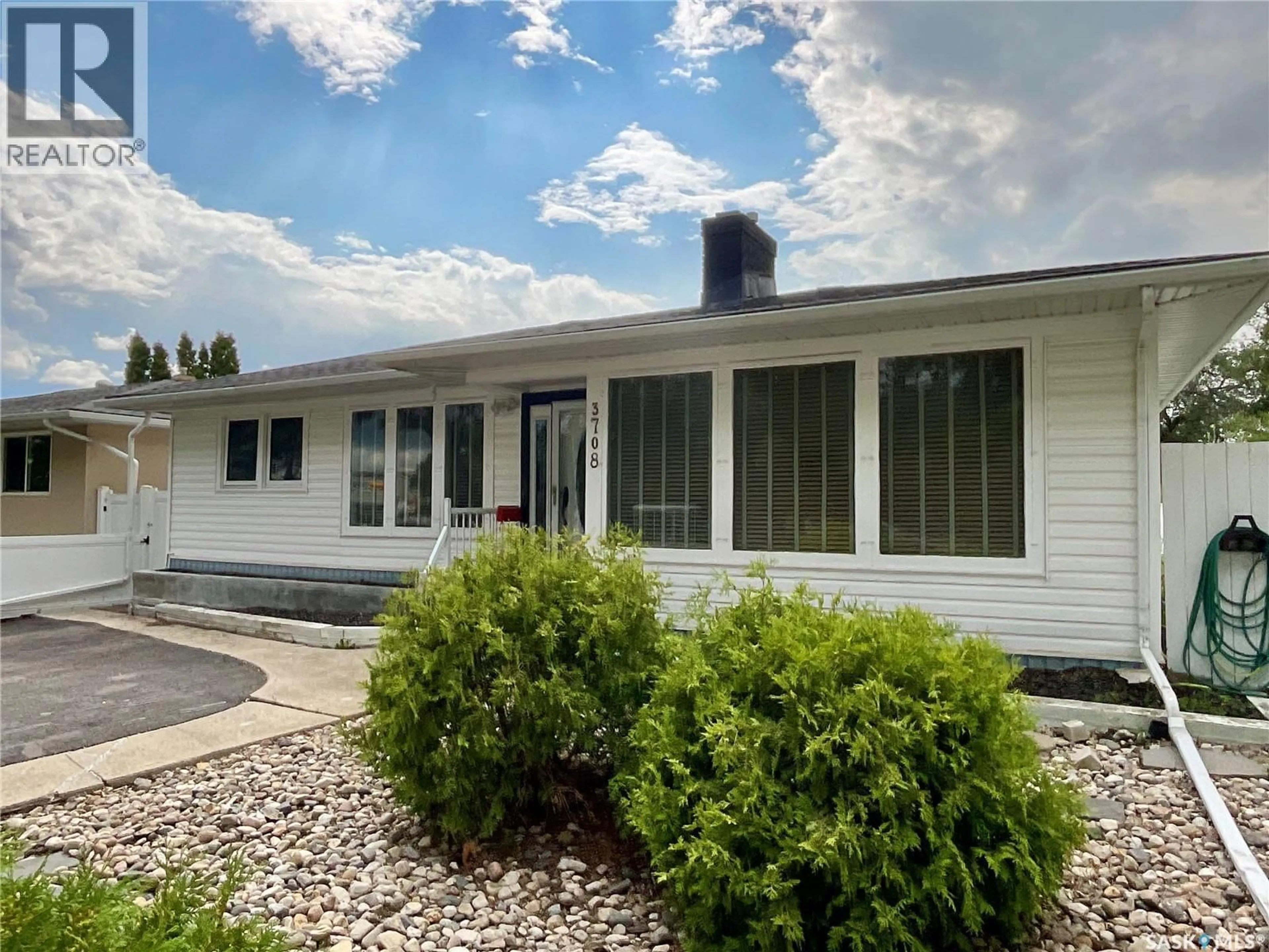 Home with vinyl exterior material, street for 3708 ALBERT STREET, Regina Saskatchewan S4S3P9