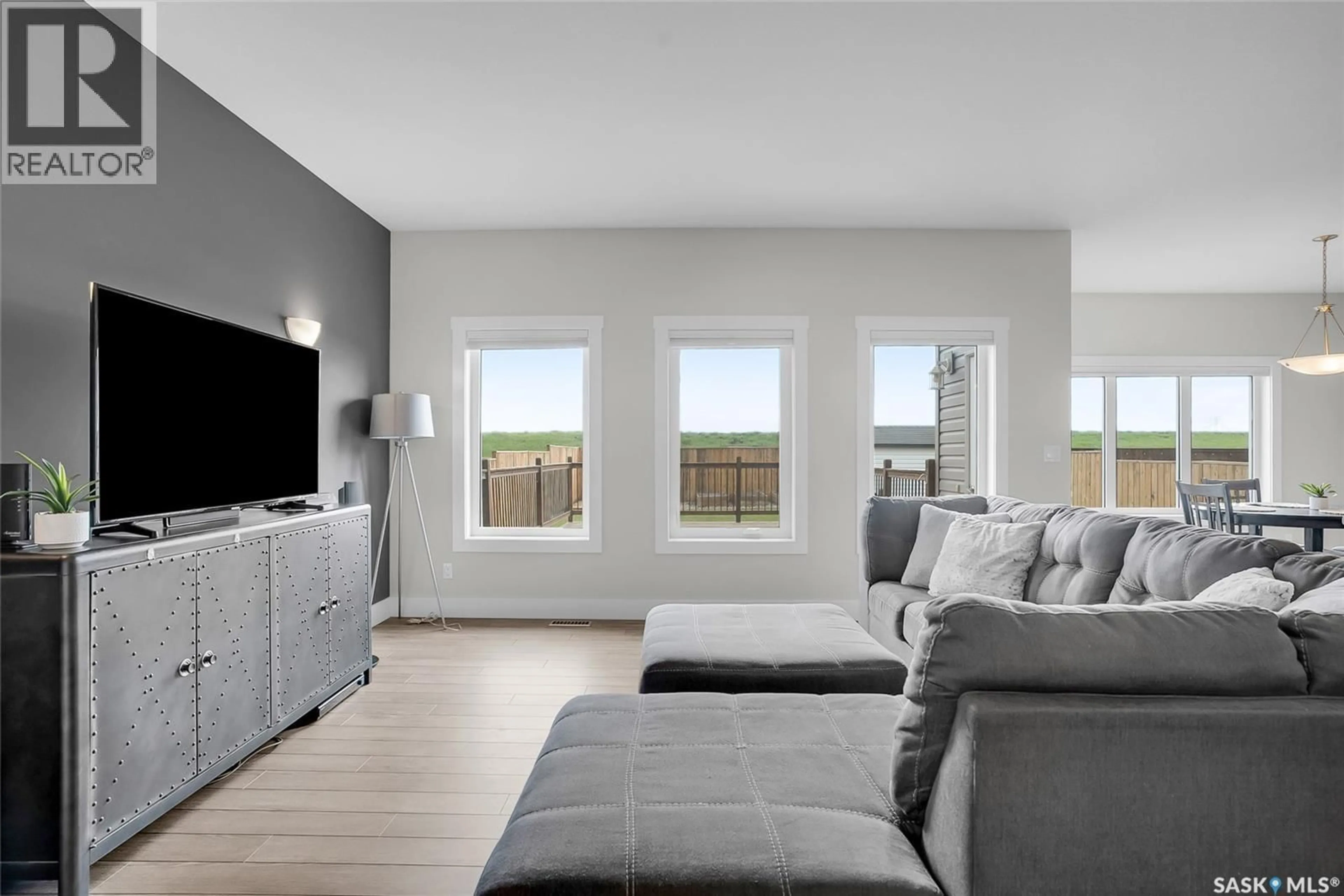 Living room with furniture, unknown for 303 KOLYNCHUK MANOR, Saskatoon Saskatchewan S7T0W3
