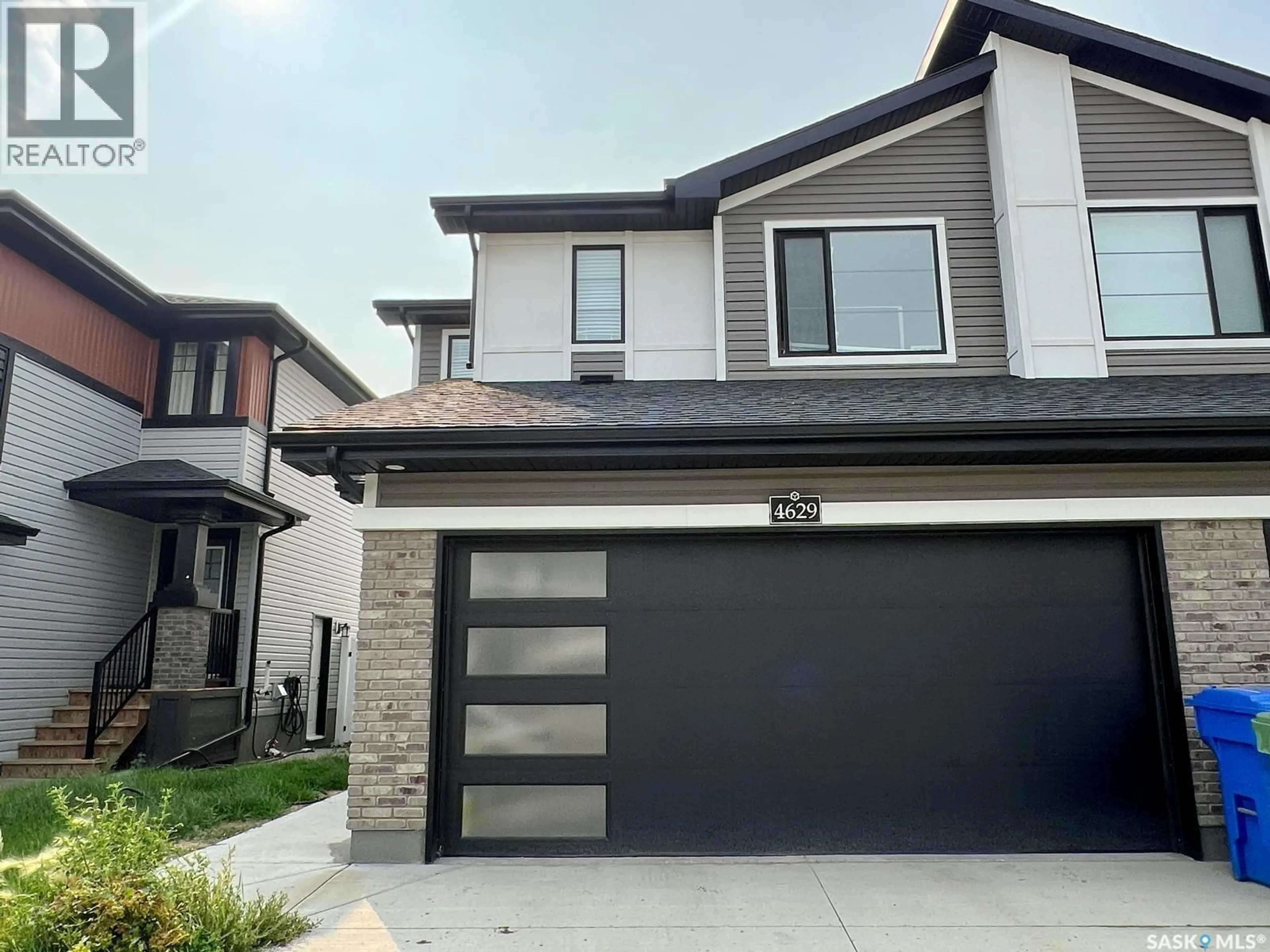 Home with brick exterior material, street for 4629 MUTRIE CRESCENT, Regina Saskatchewan S4V3Y3