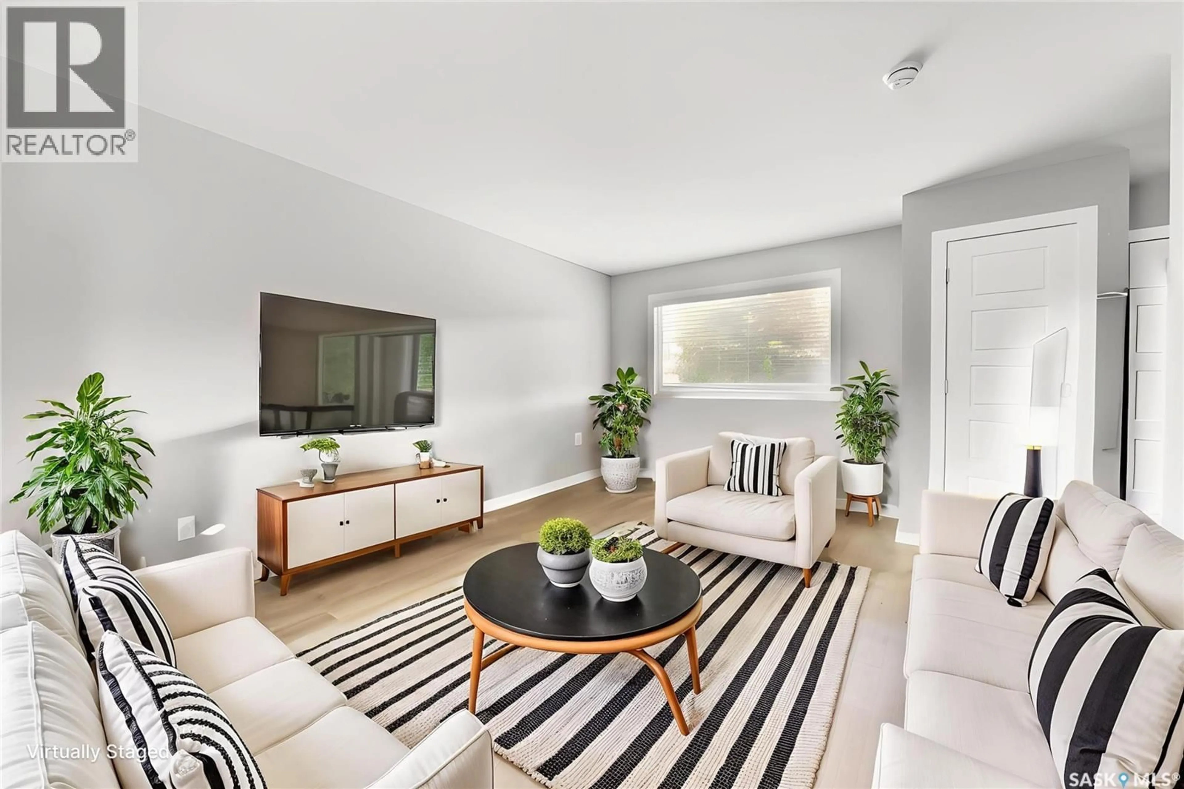 Living room with furniture, unknown for 4638 ALBULET DRIVE, Regina Saskatchewan S4W0R3