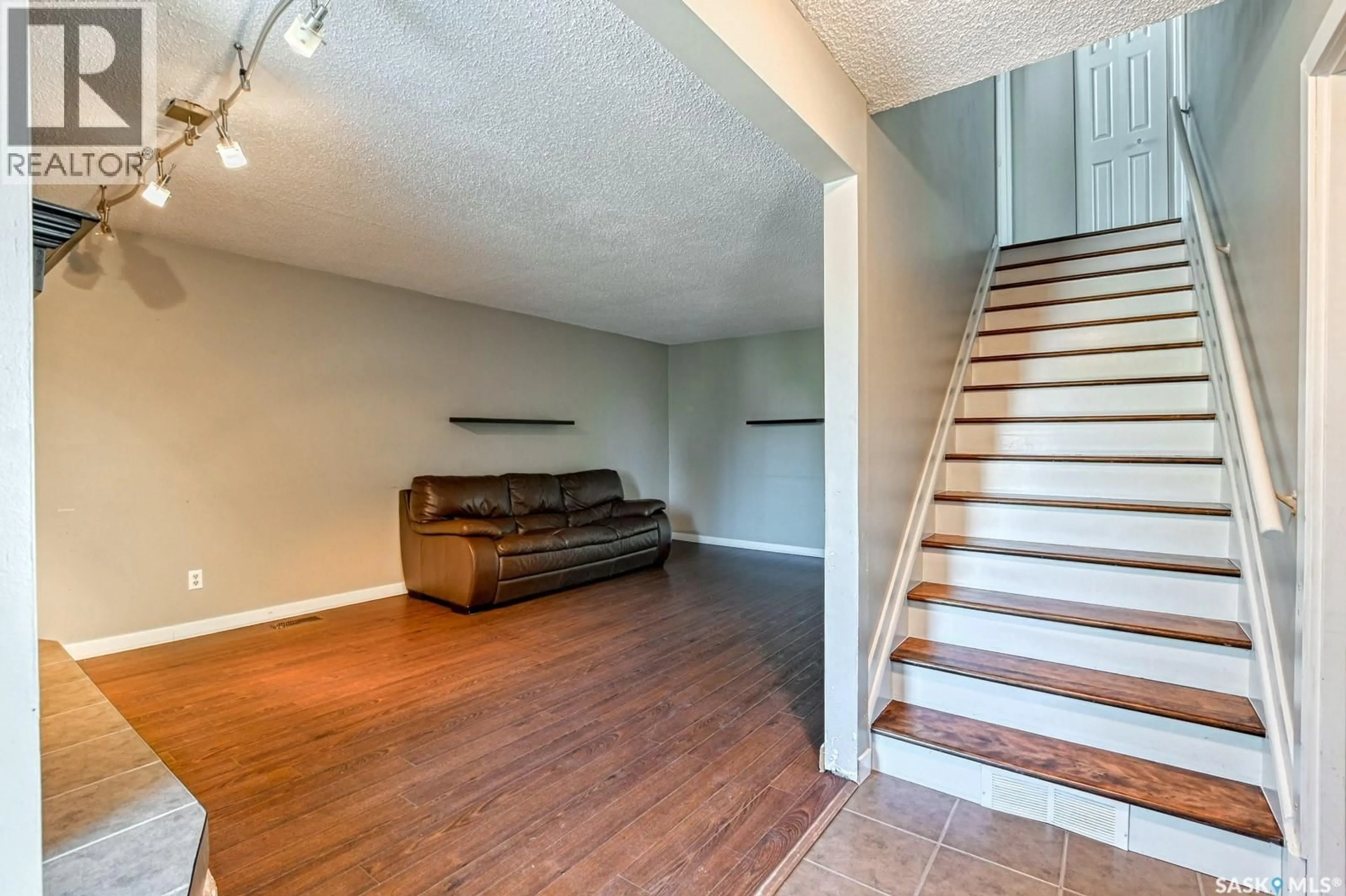 Unknown for 845 8TH AVENUE, Moose Jaw Saskatchewan S6H4G5