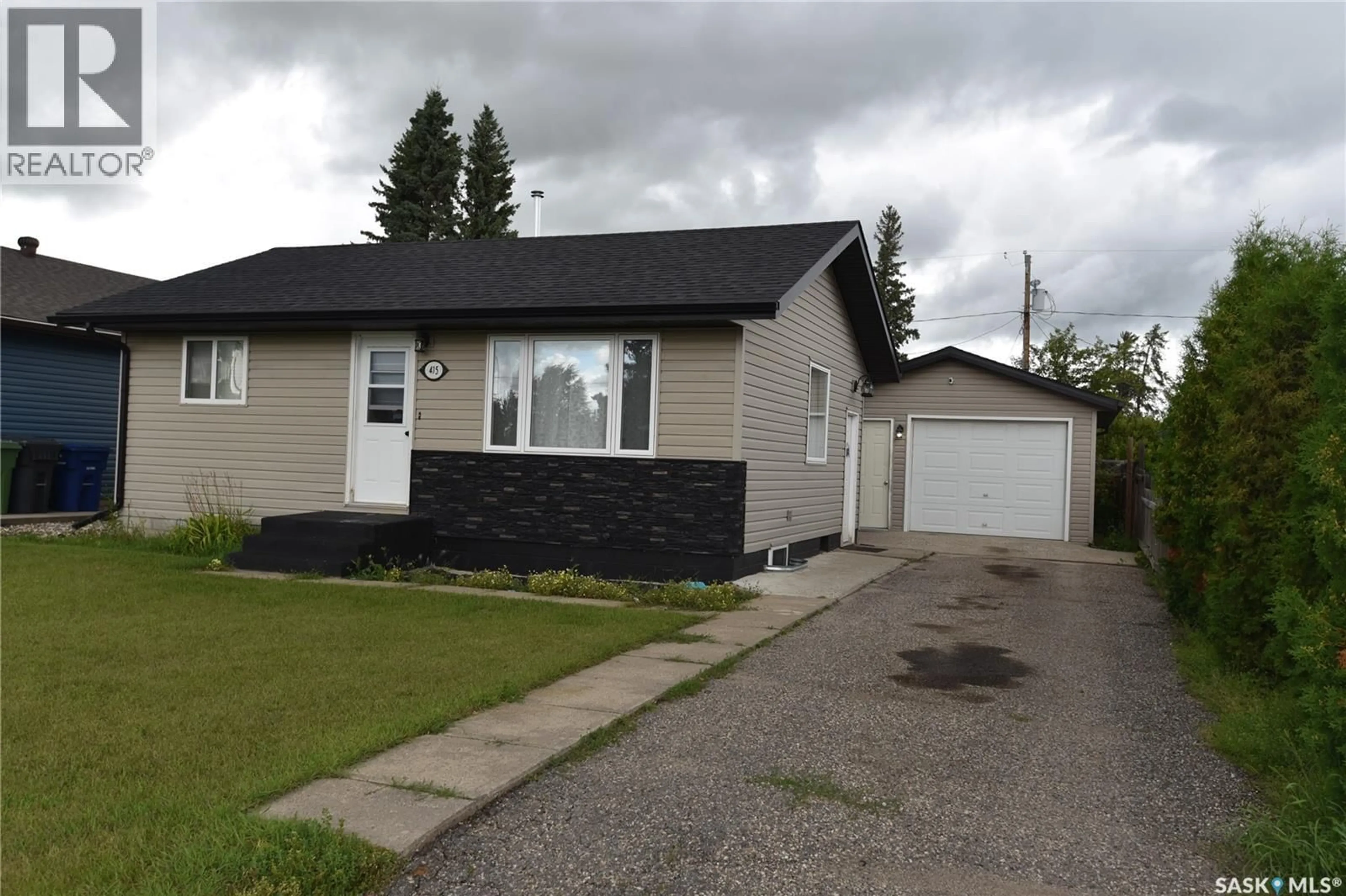 Unknown for 415 8TH AVENUE, Nipawin Saskatchewan S0E1E0