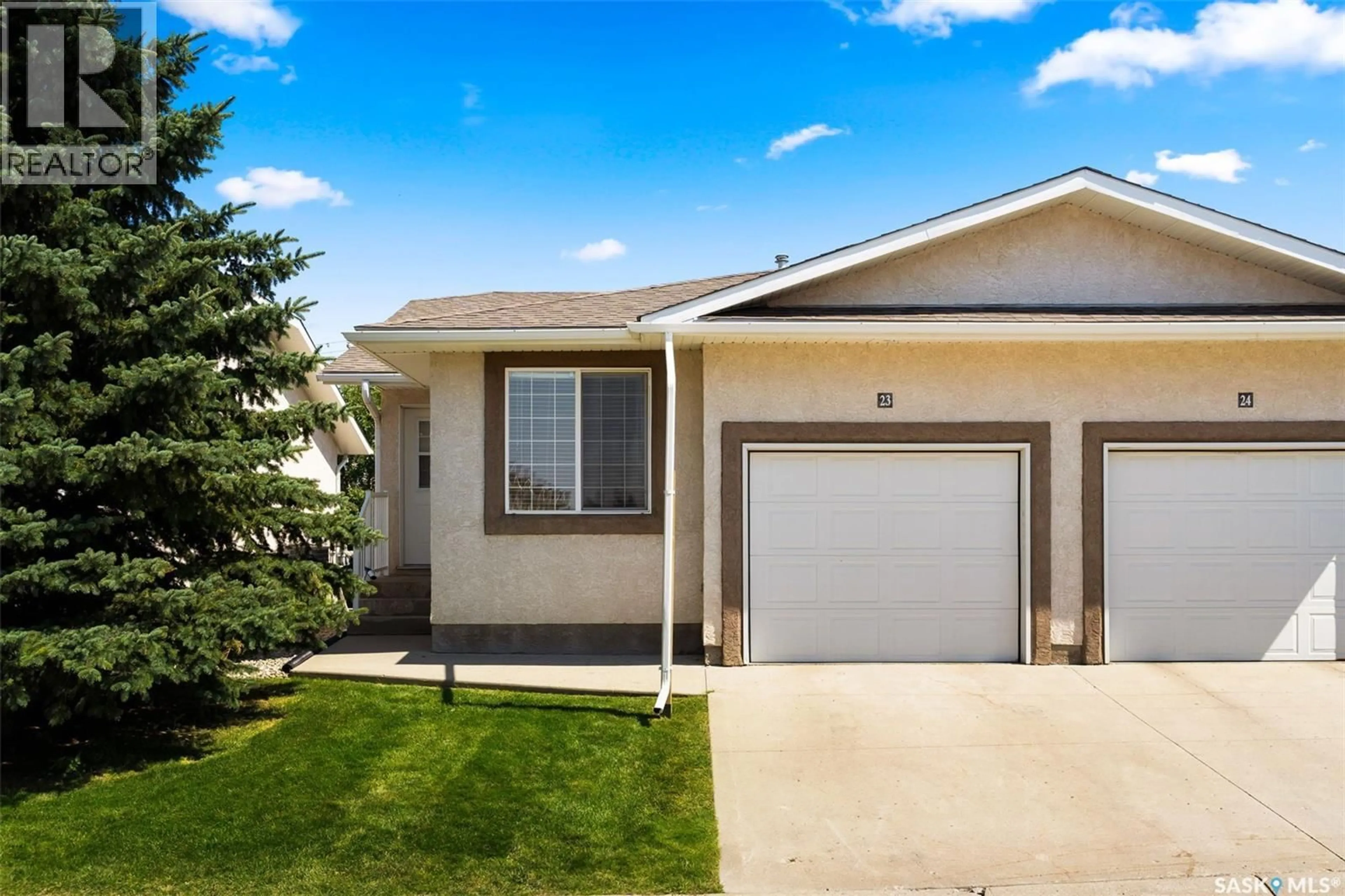 Home with vinyl exterior material, street for 23 2751 WINDSOR PARK ROAD, Regina Saskatchewan S4V1H1