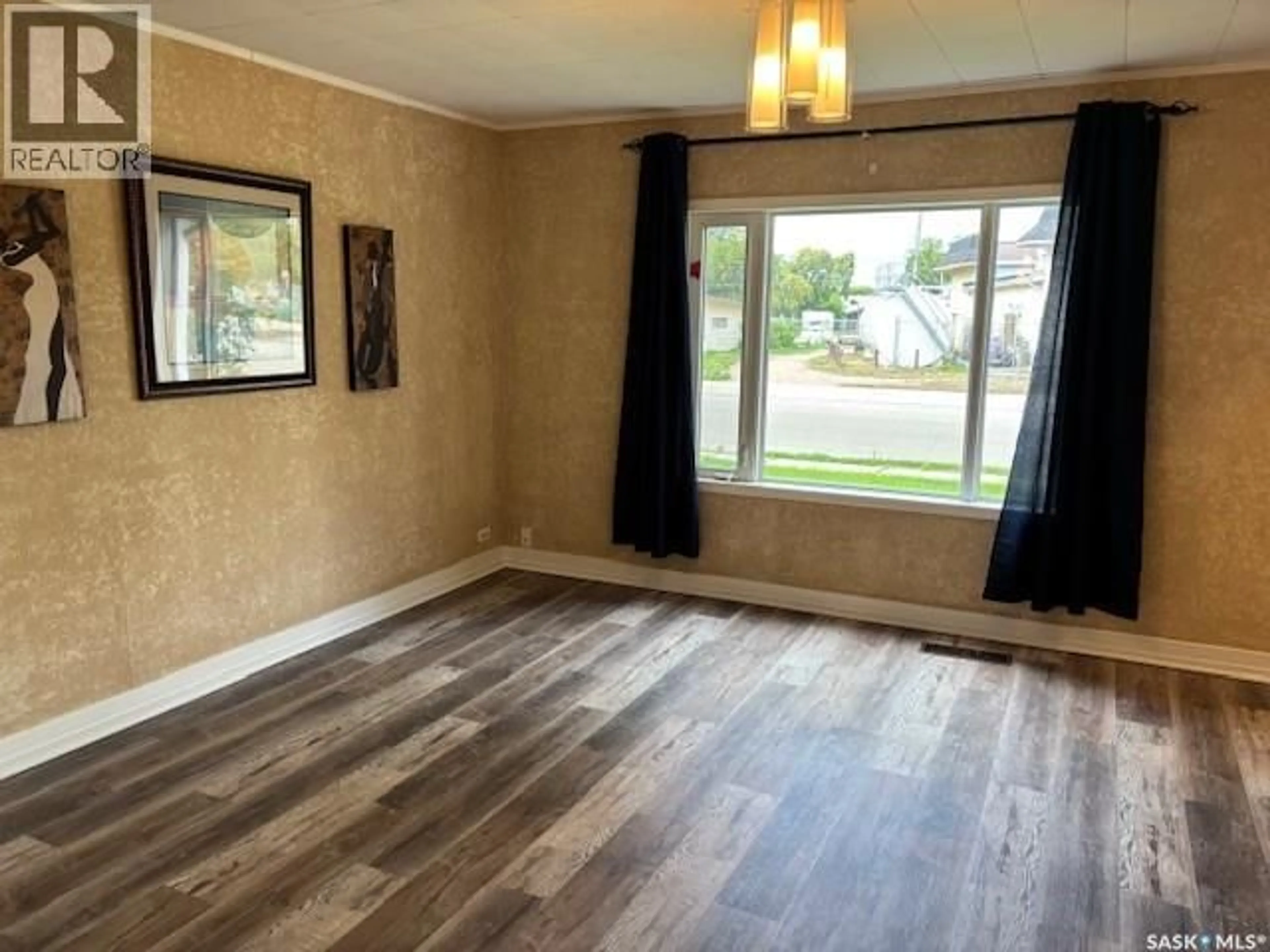 A pic of a room for 305 2ND AVENUE, Canora Saskatchewan S0A0L0