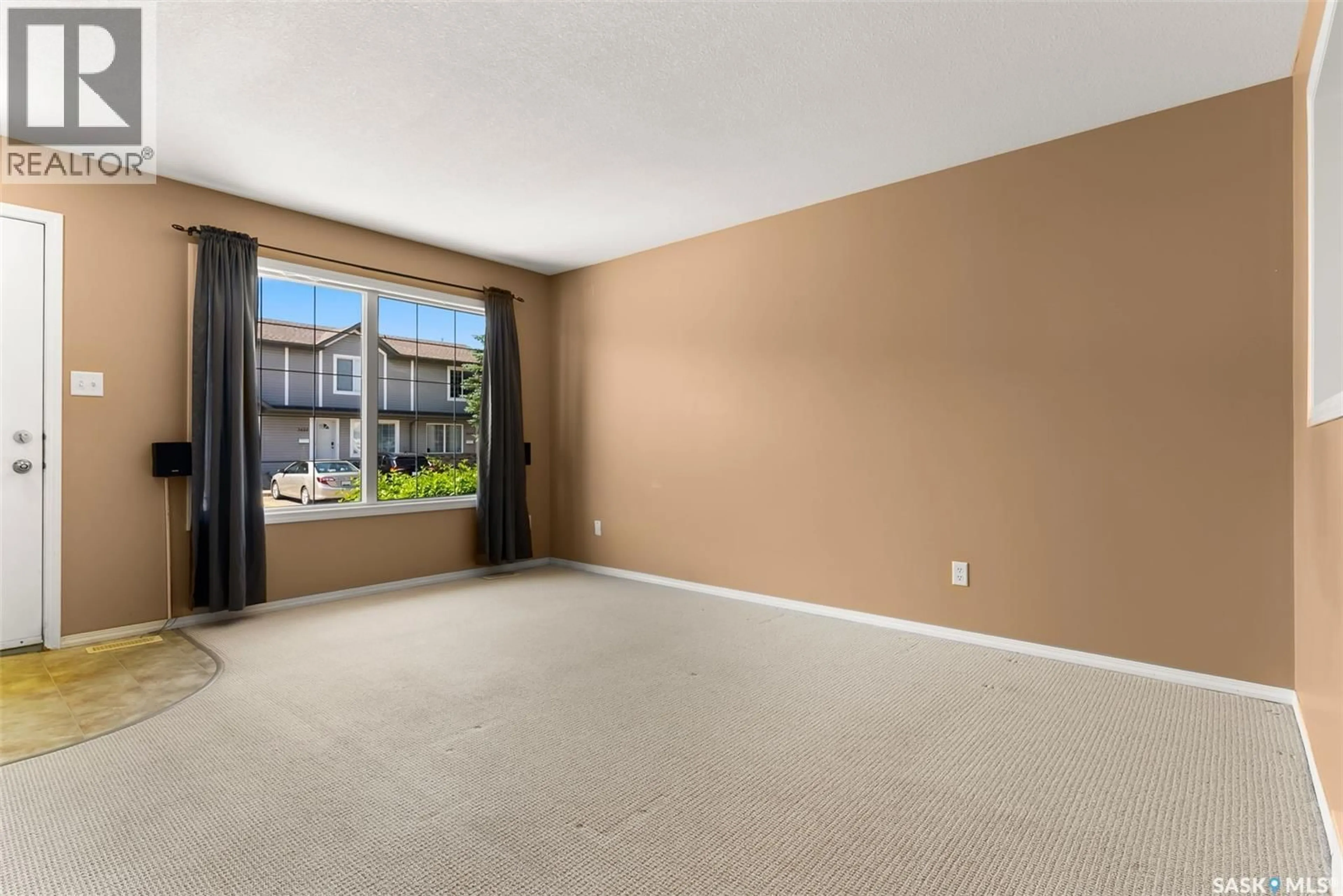 A pic of a room for 3644 7TH AVENUE, Regina Saskatchewan S4N7R4
