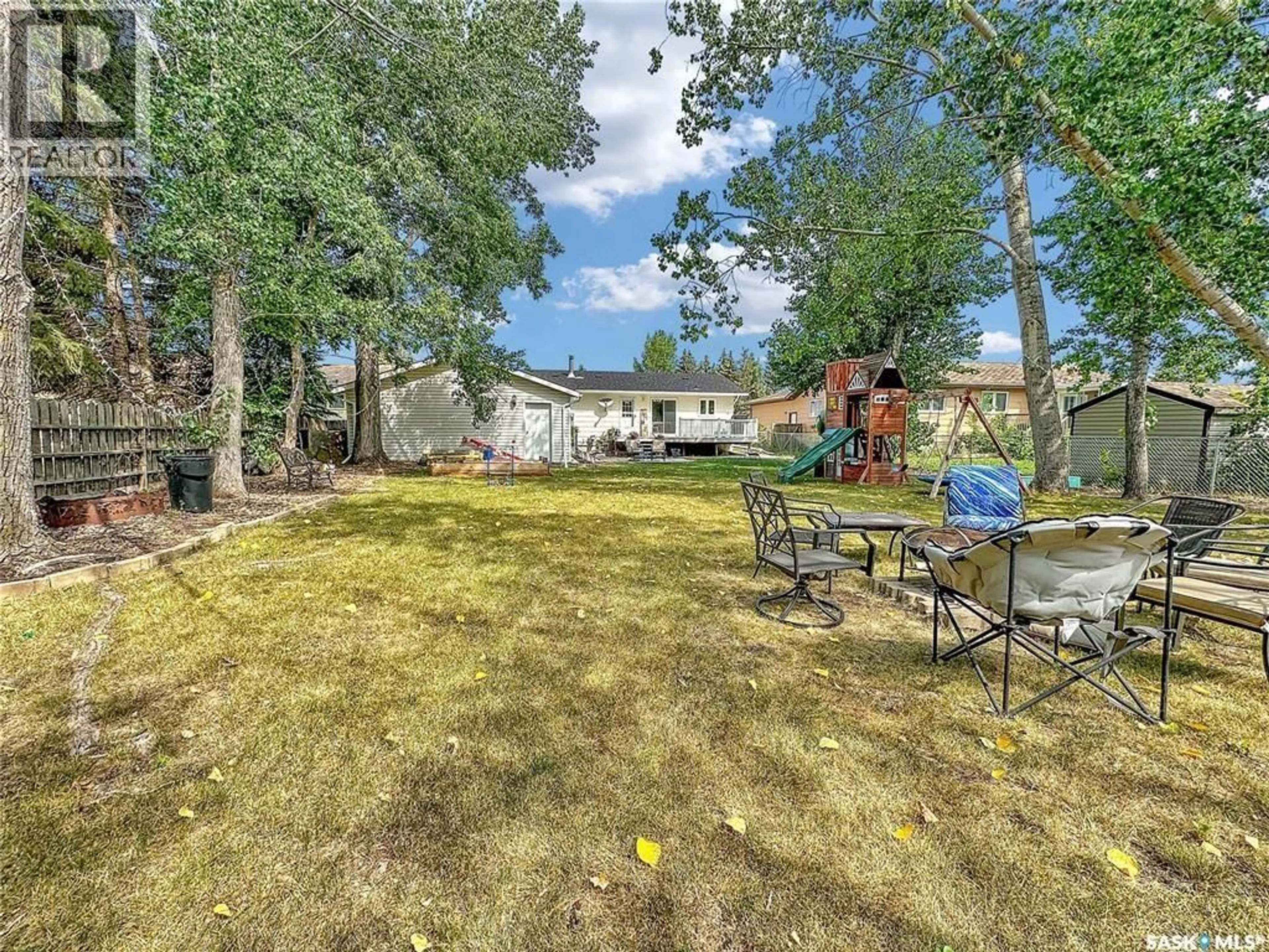 A pic from outside/outdoor area/front of a property/back of a property/a pic from drone, unknown for 219 4TH AVENUE, Whitewood Saskatchewan S0G5C0