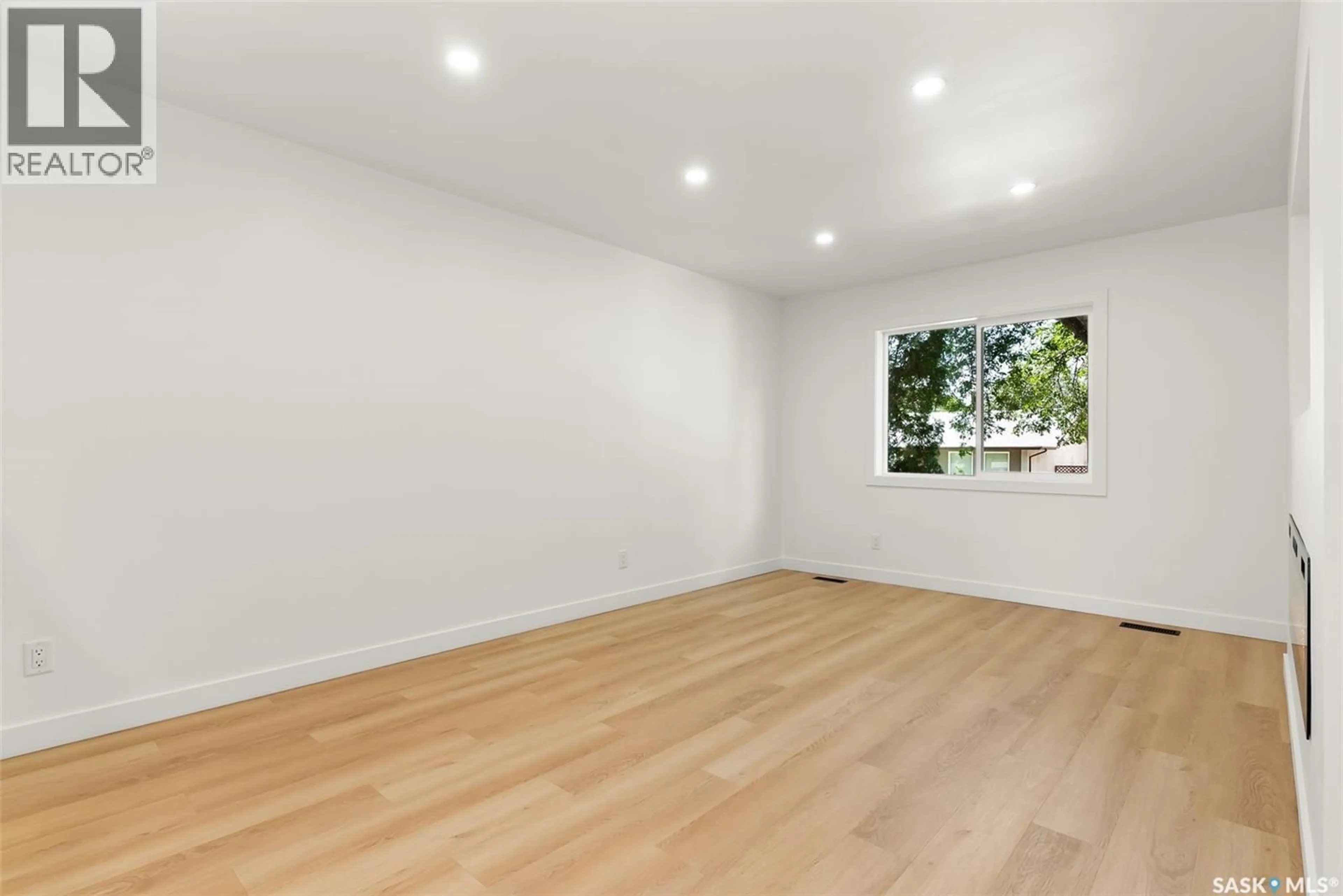A pic of a room for 951 HOPKINS CRESCENT, Regina Saskatchewan S4X2N2