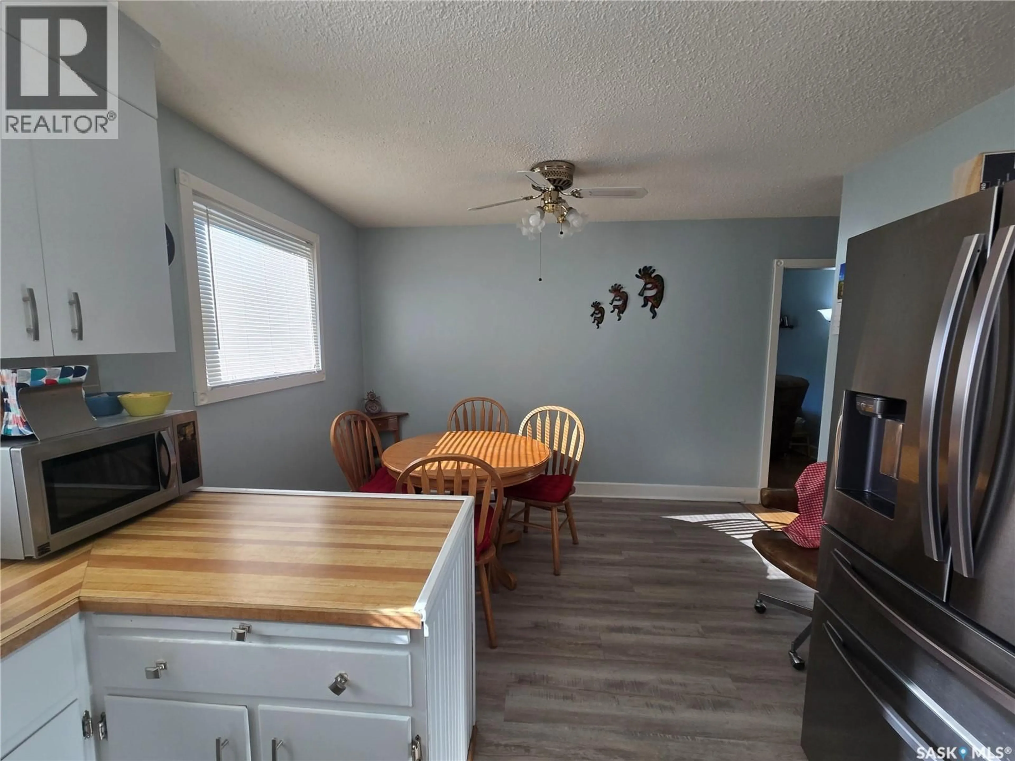 A pic of a room for 857 10TH AVENUE, Swift Current Saskatchewan S9H2T6