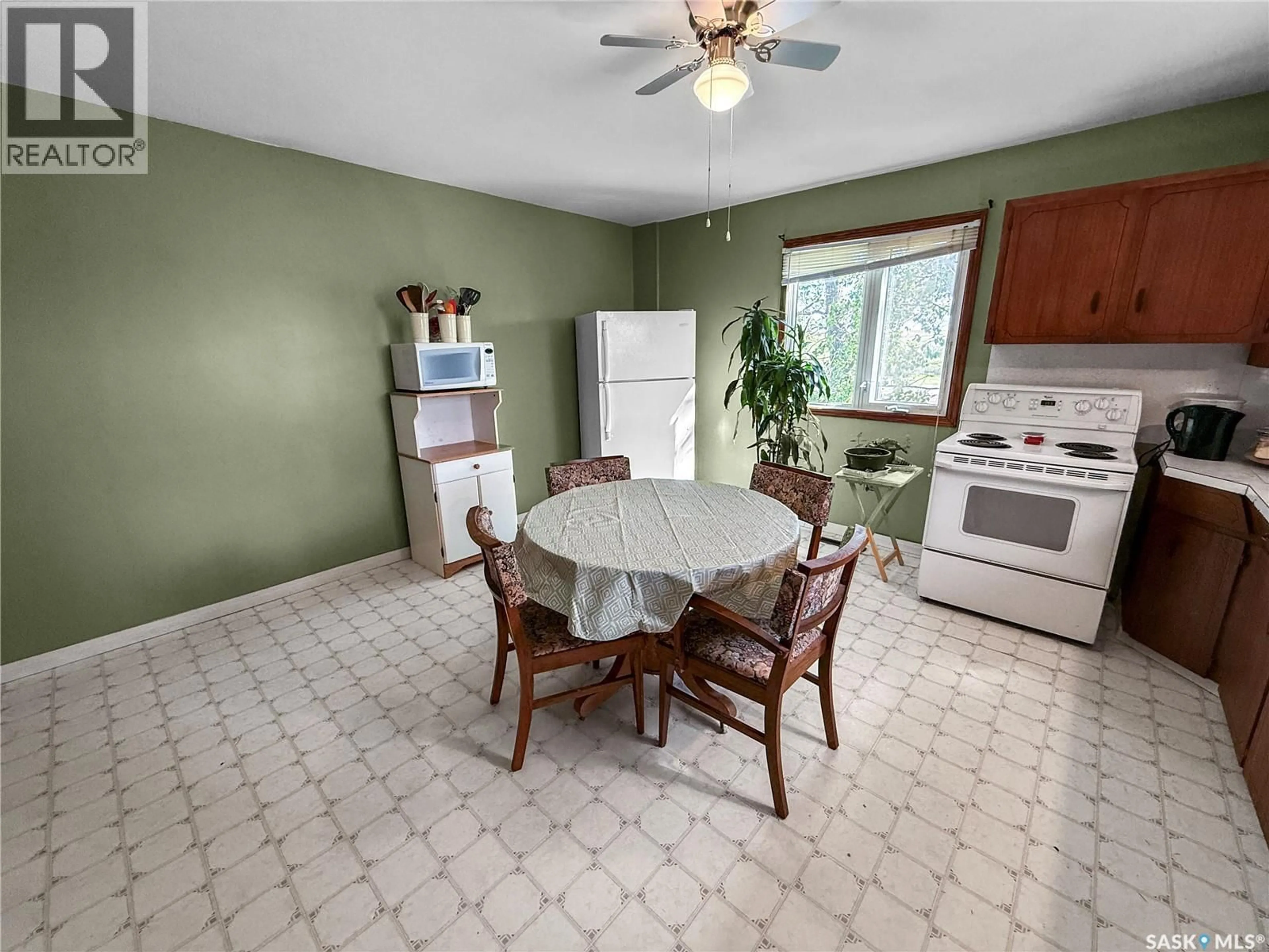 Standard kitchen, ceramic/tile floor for 4 HIGHWAY NORTH ACREAGE, Saskatchewan Landing Rm No.167 Saskatchewan S0N2P0