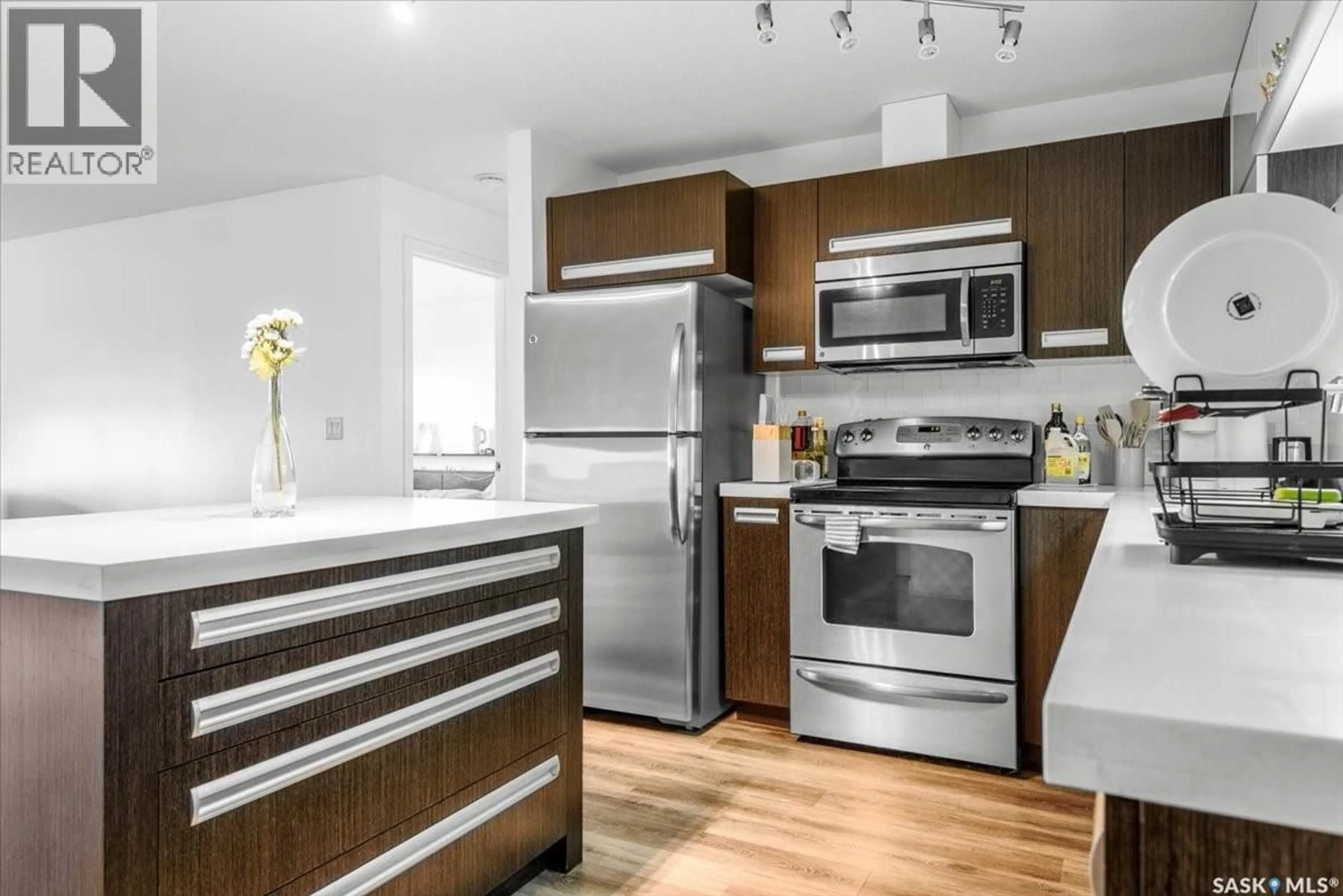 Unknown for 111 1640 DAKOTA DRIVE, Regina Saskatchewan S4Z0A4