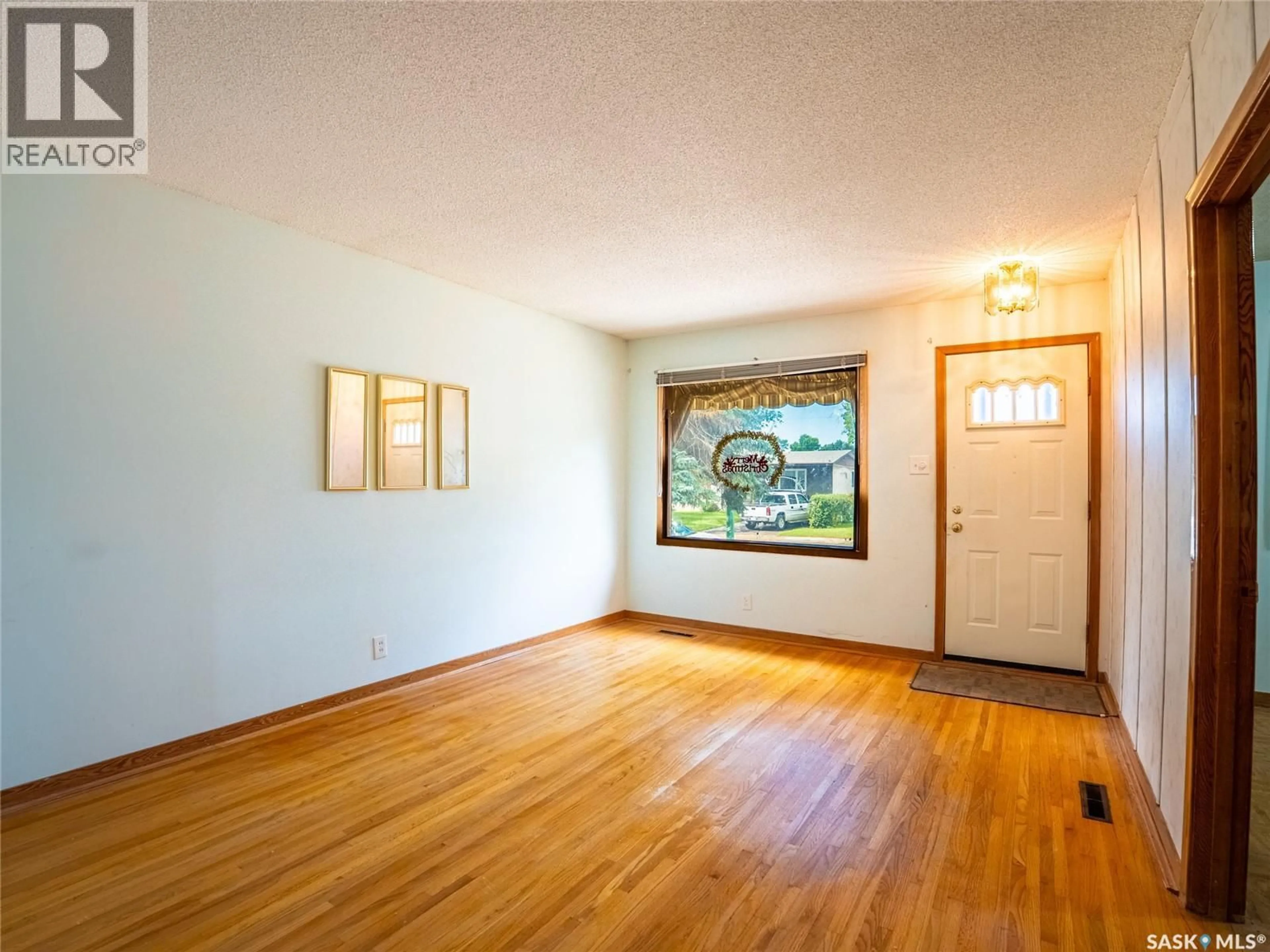 Unknown for 1737 REGENT STREET, Regina Saskatchewan S4N1S4