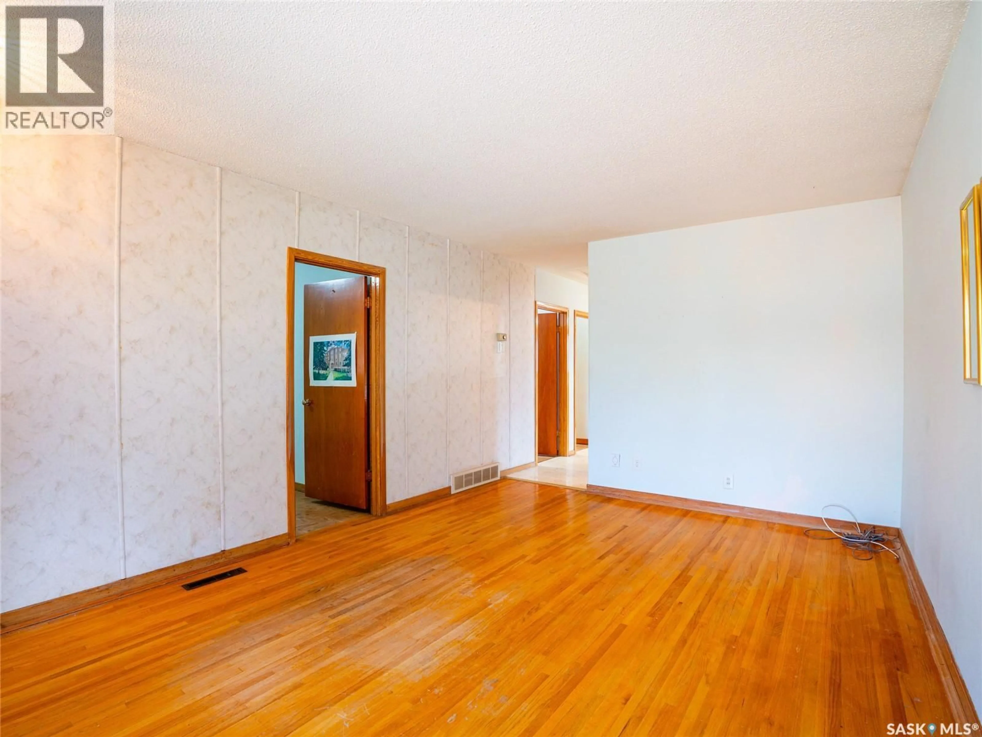 A pic of a room for 1737 REGENT STREET, Regina Saskatchewan S4N1S4