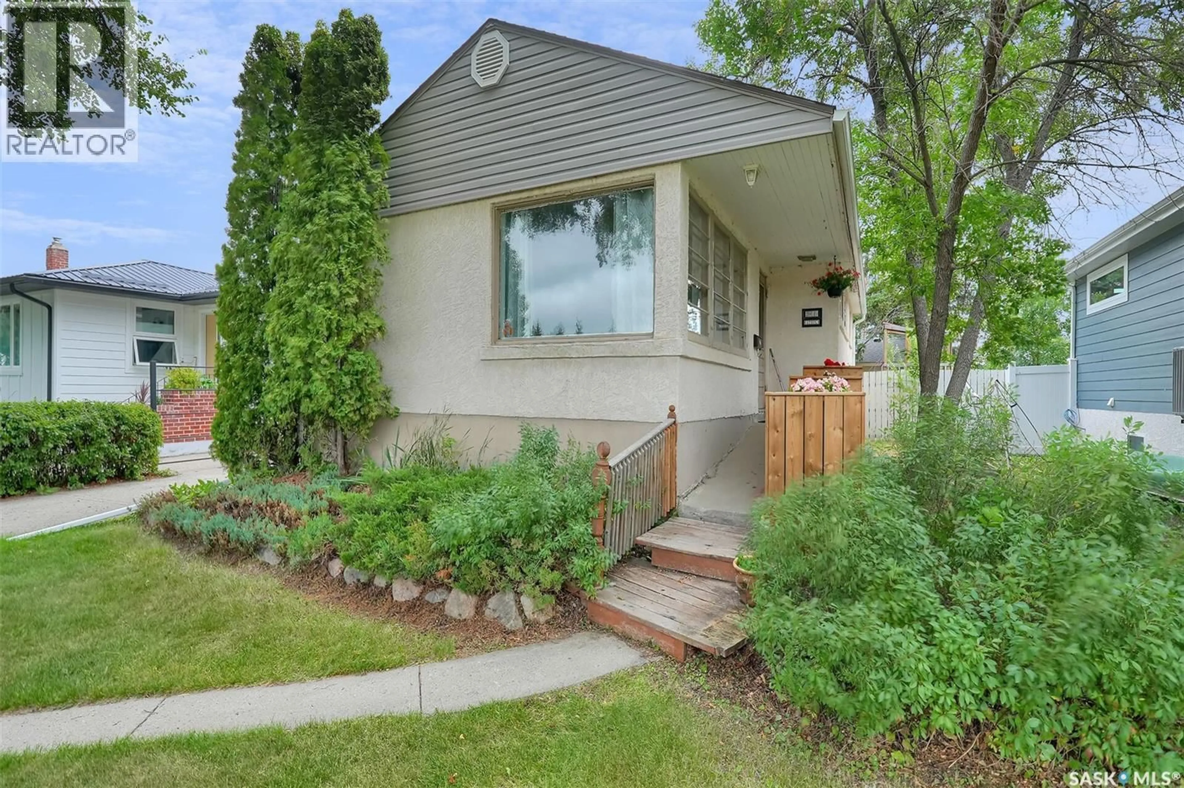 Patio, street for 2919 ATHOL STREET, Regina Saskatchewan S4S1Y4