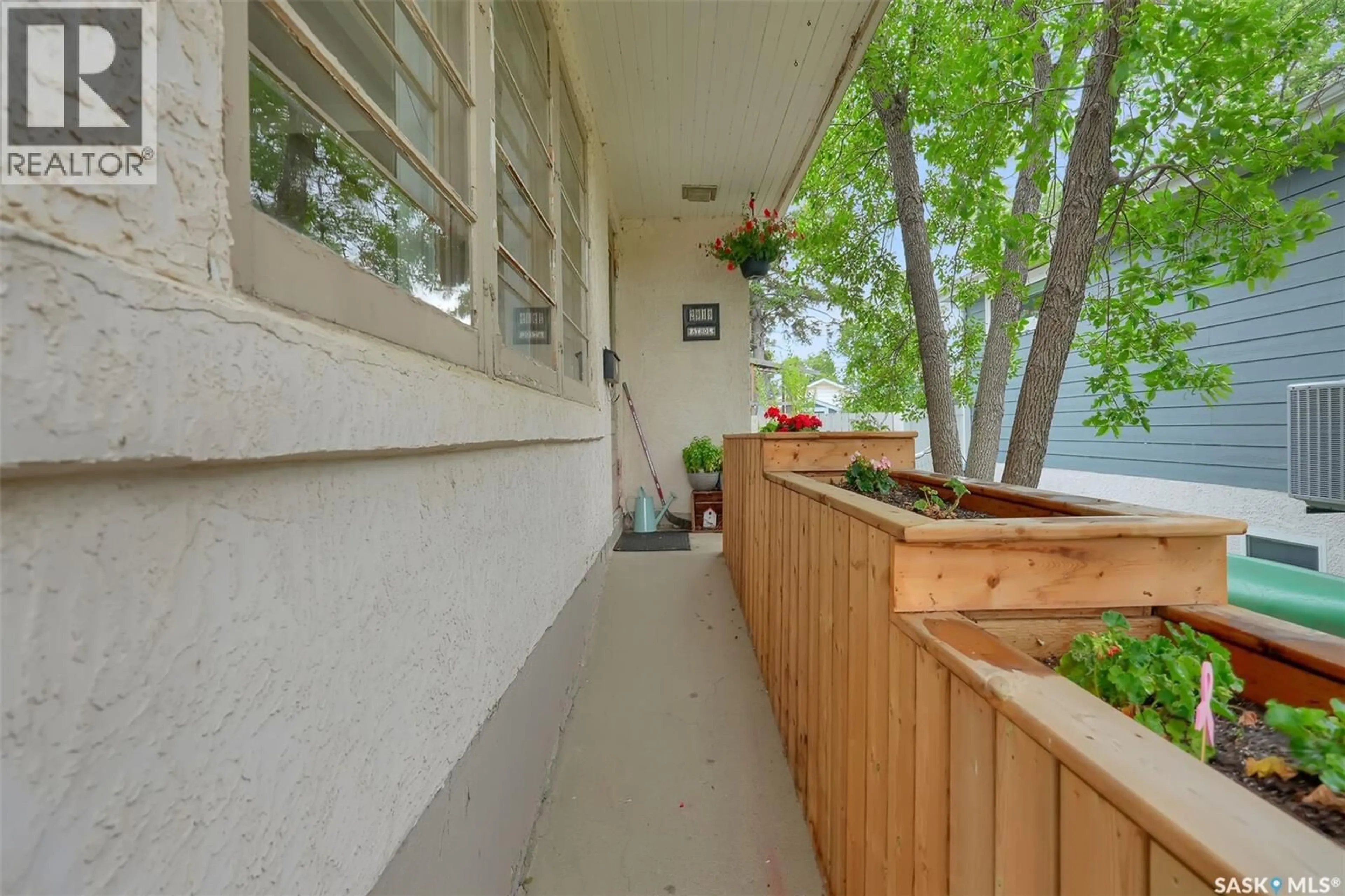 Patio, water/lake/river/ocean view for 2919 ATHOL STREET, Regina Saskatchewan S4S1Y4