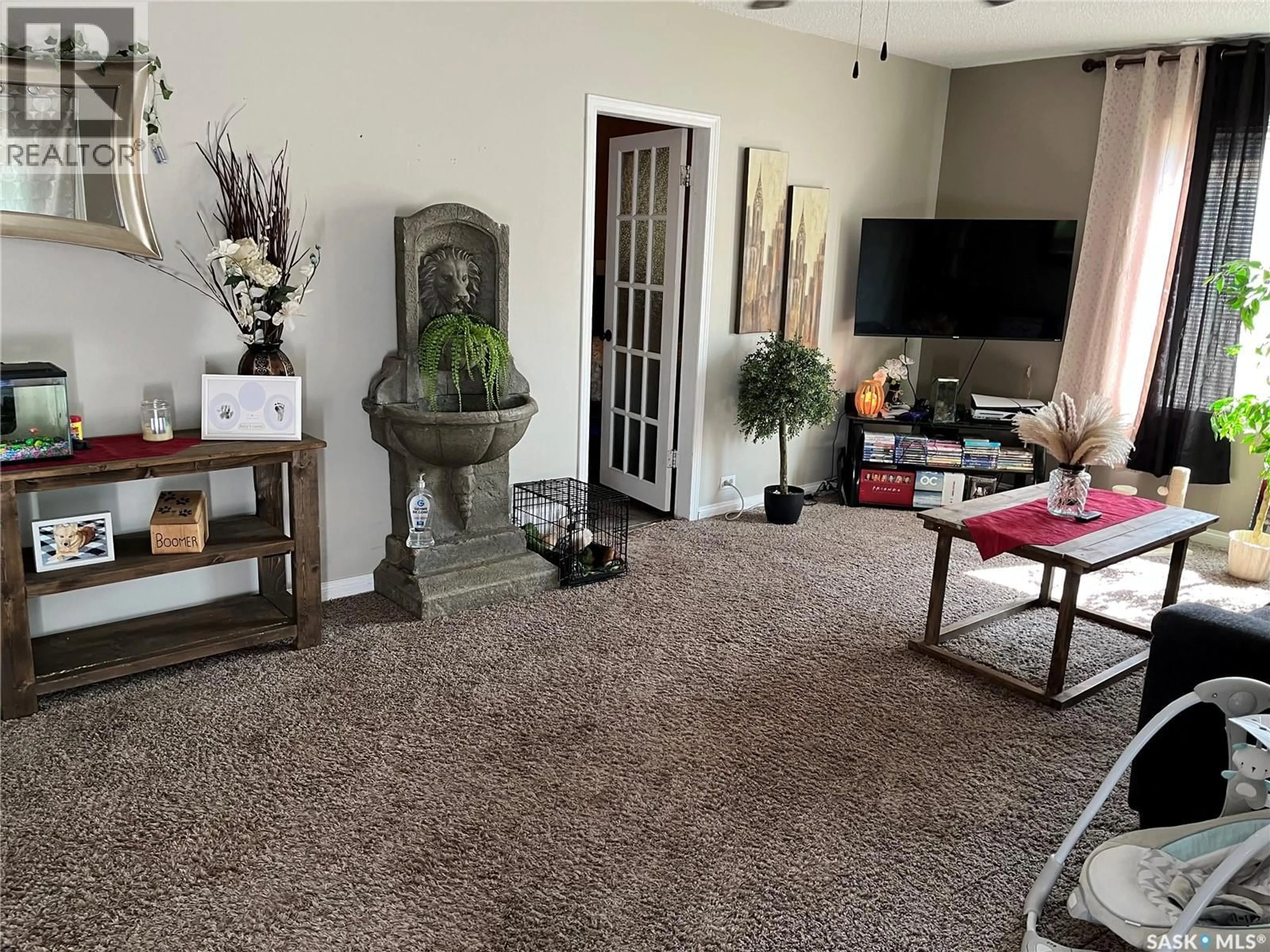 Living room with furniture, carpet floor for 2 1ST STREET, Poplar Valley Rm No. 12 Saskatchewan S0H1N0