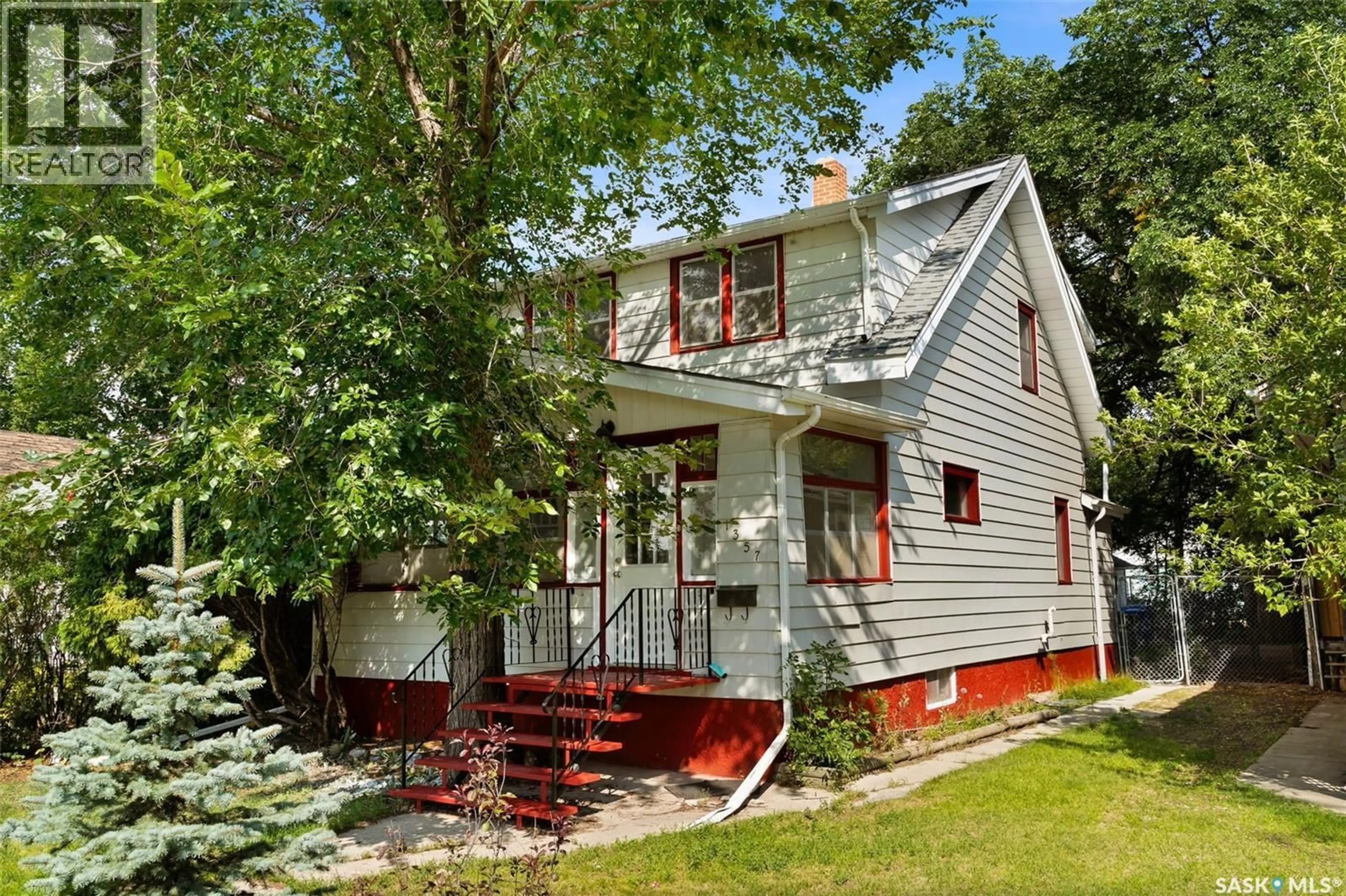 Home with vinyl exterior material, street for 1357 ELPHINSTONE STREET, Regina Saskatchewan S4T3M5