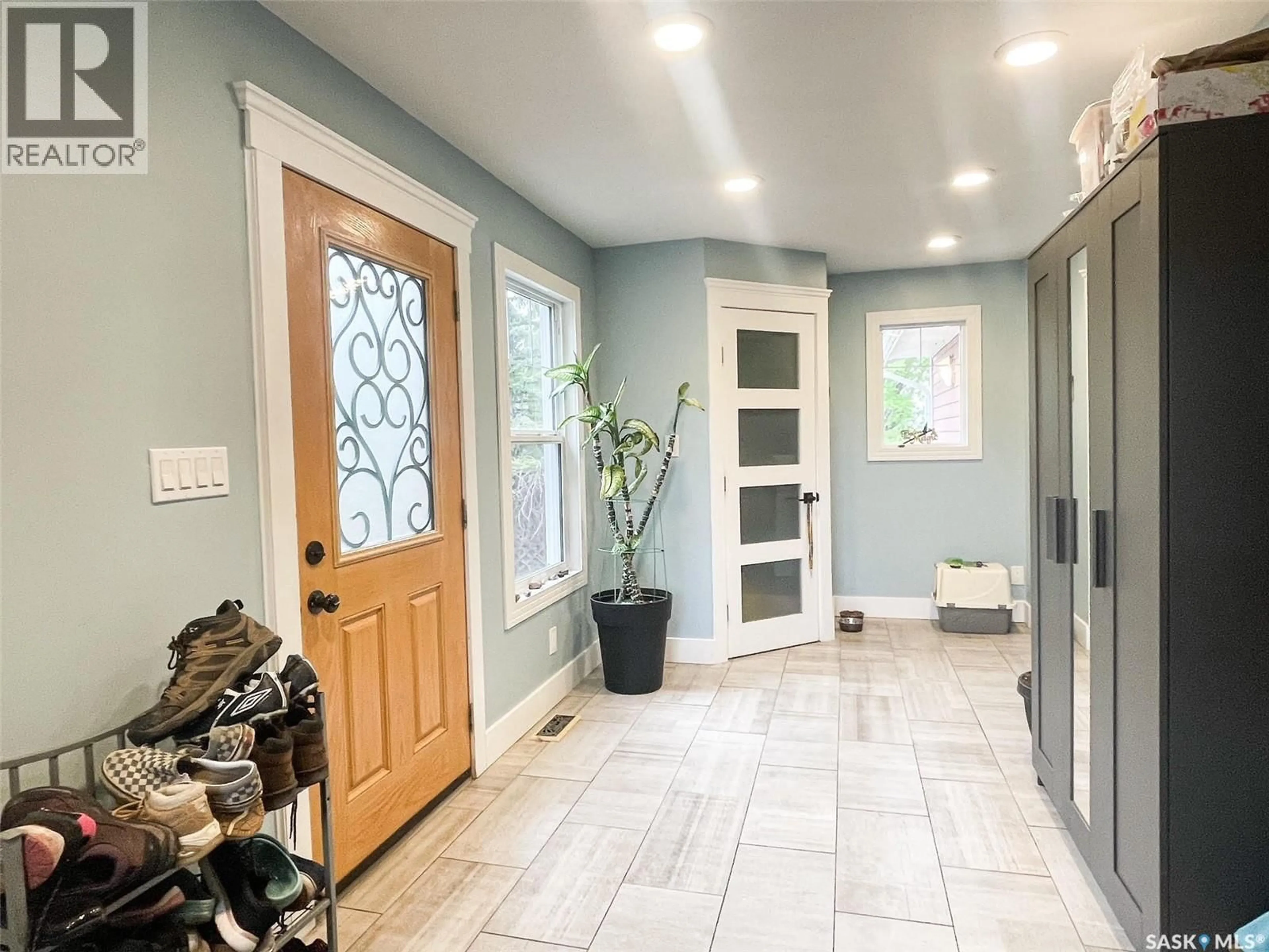 Indoor entryway for 67 DUNFIELD CRESCENT, Meadow Lake Saskatchewan S9X1C4