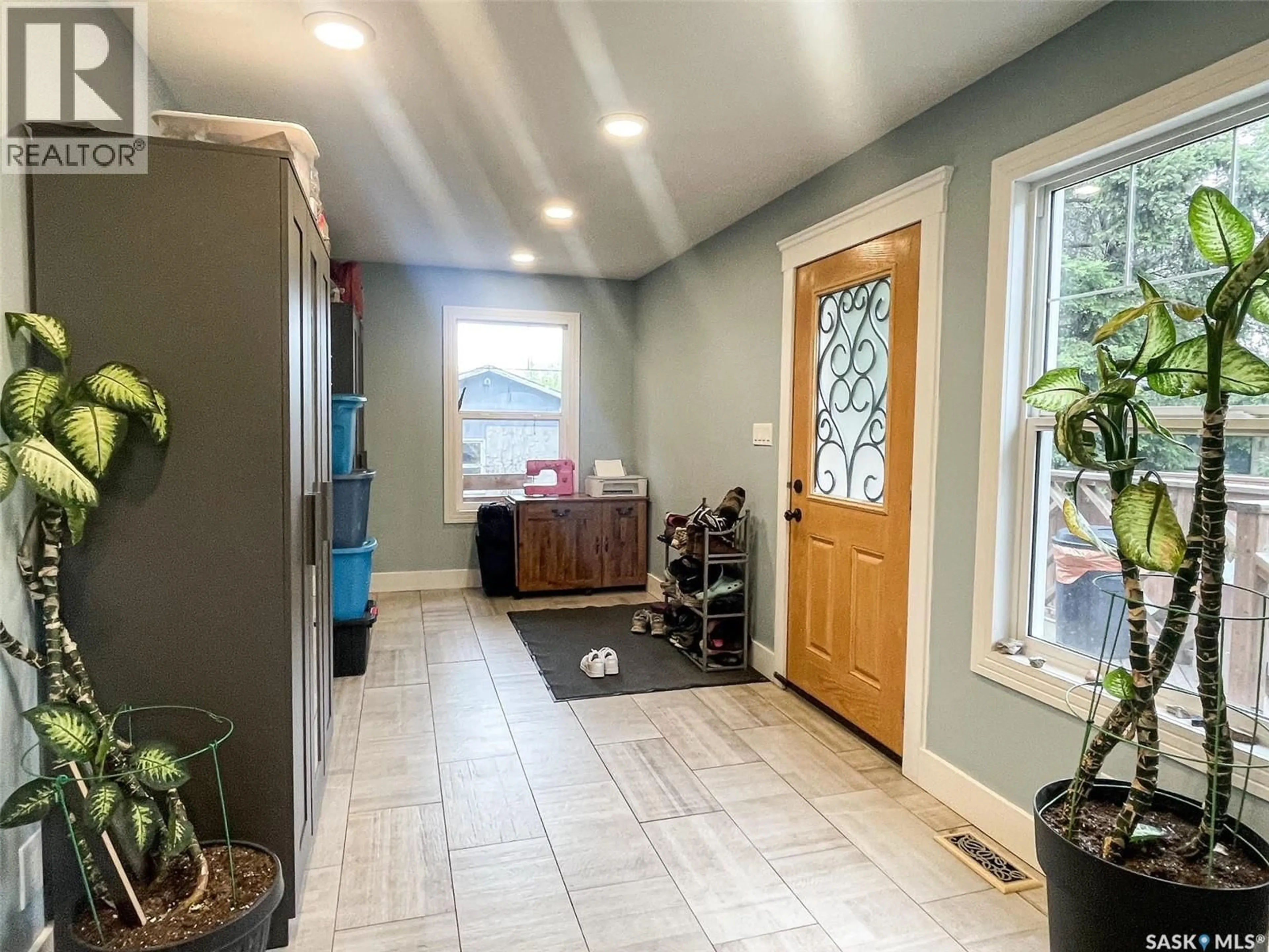 Indoor entryway for 67 DUNFIELD CRESCENT, Meadow Lake Saskatchewan S9X1C4