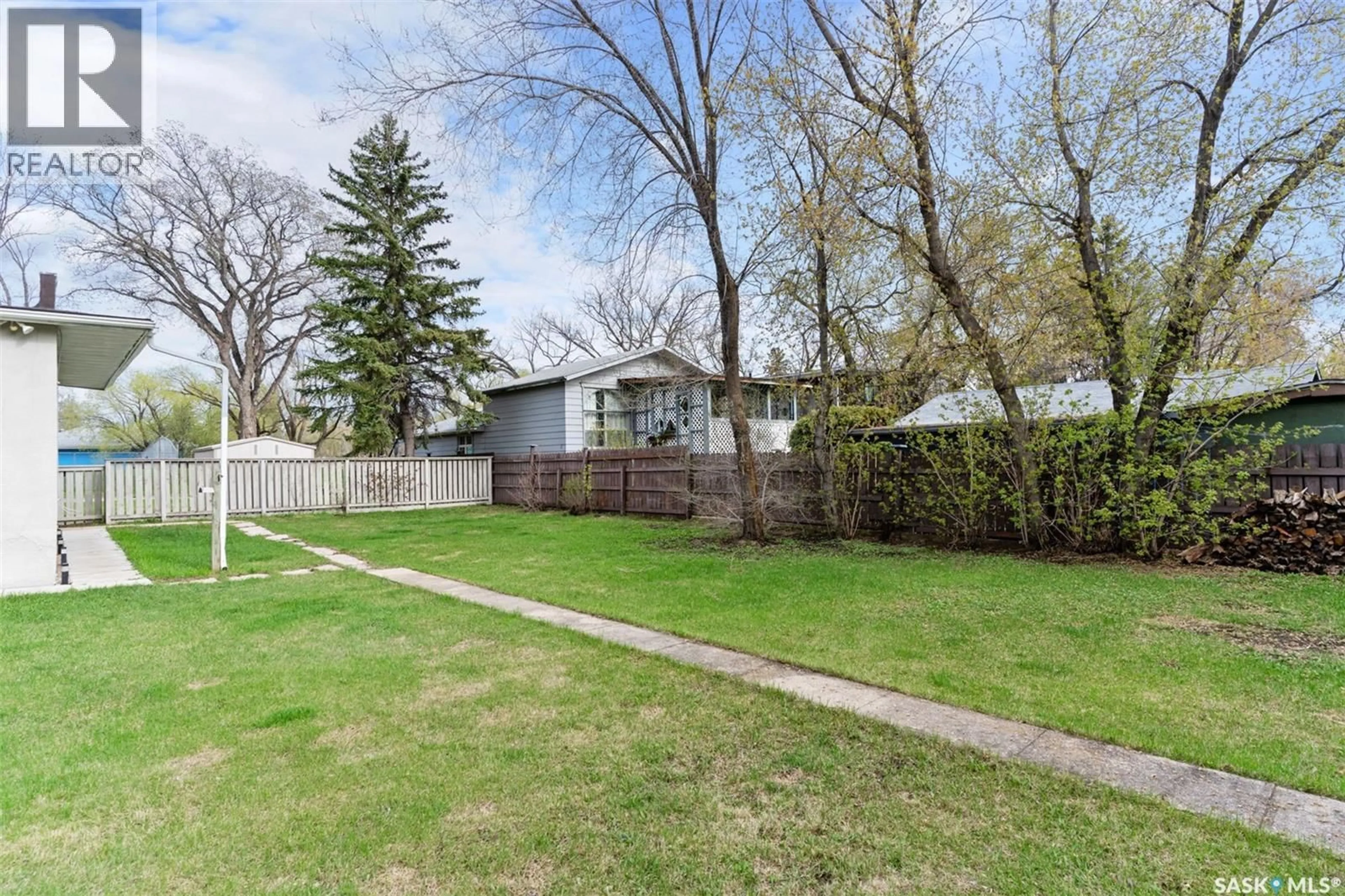 Unknown for 1023 G AVENUE, Saskatoon Saskatchewan S7L2A1