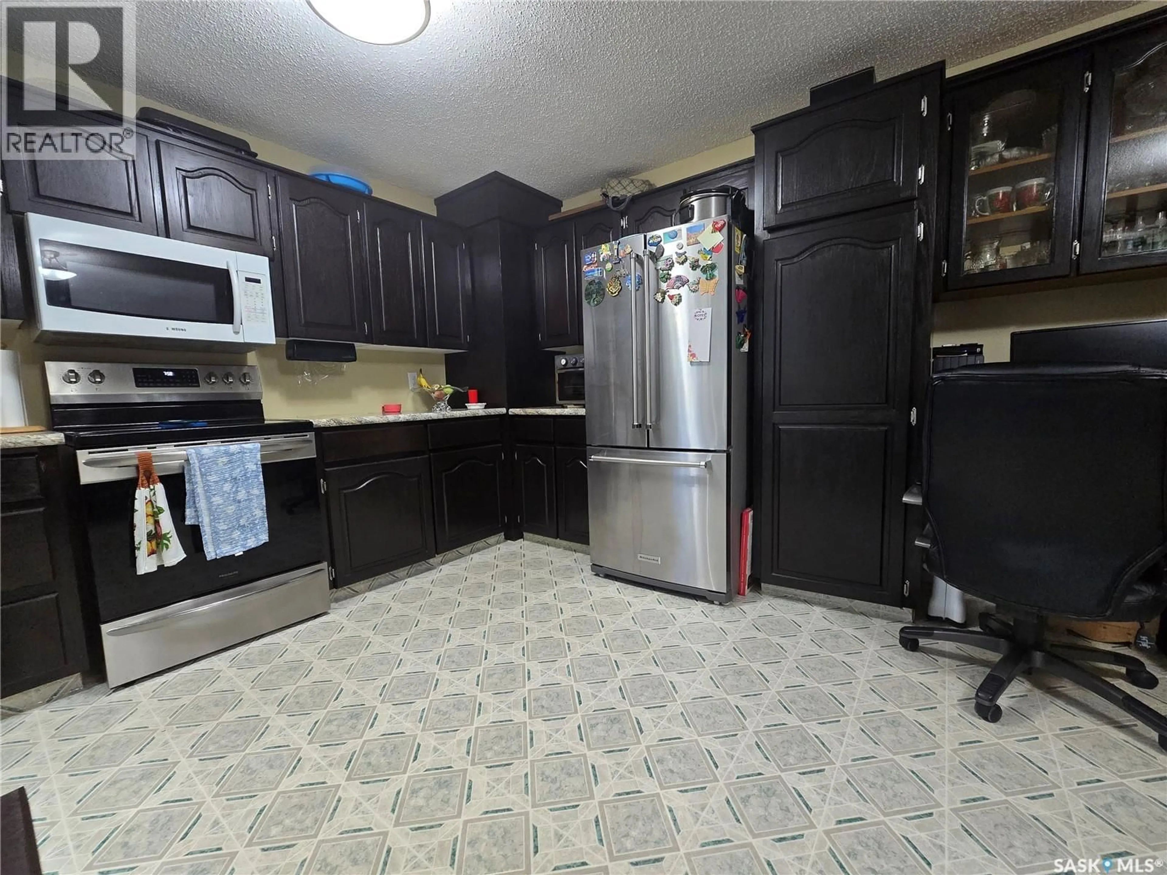 Standard kitchen, unknown for 771 BRIMACOMBE DRIVE, Weyburn Saskatchewan S4H2P7