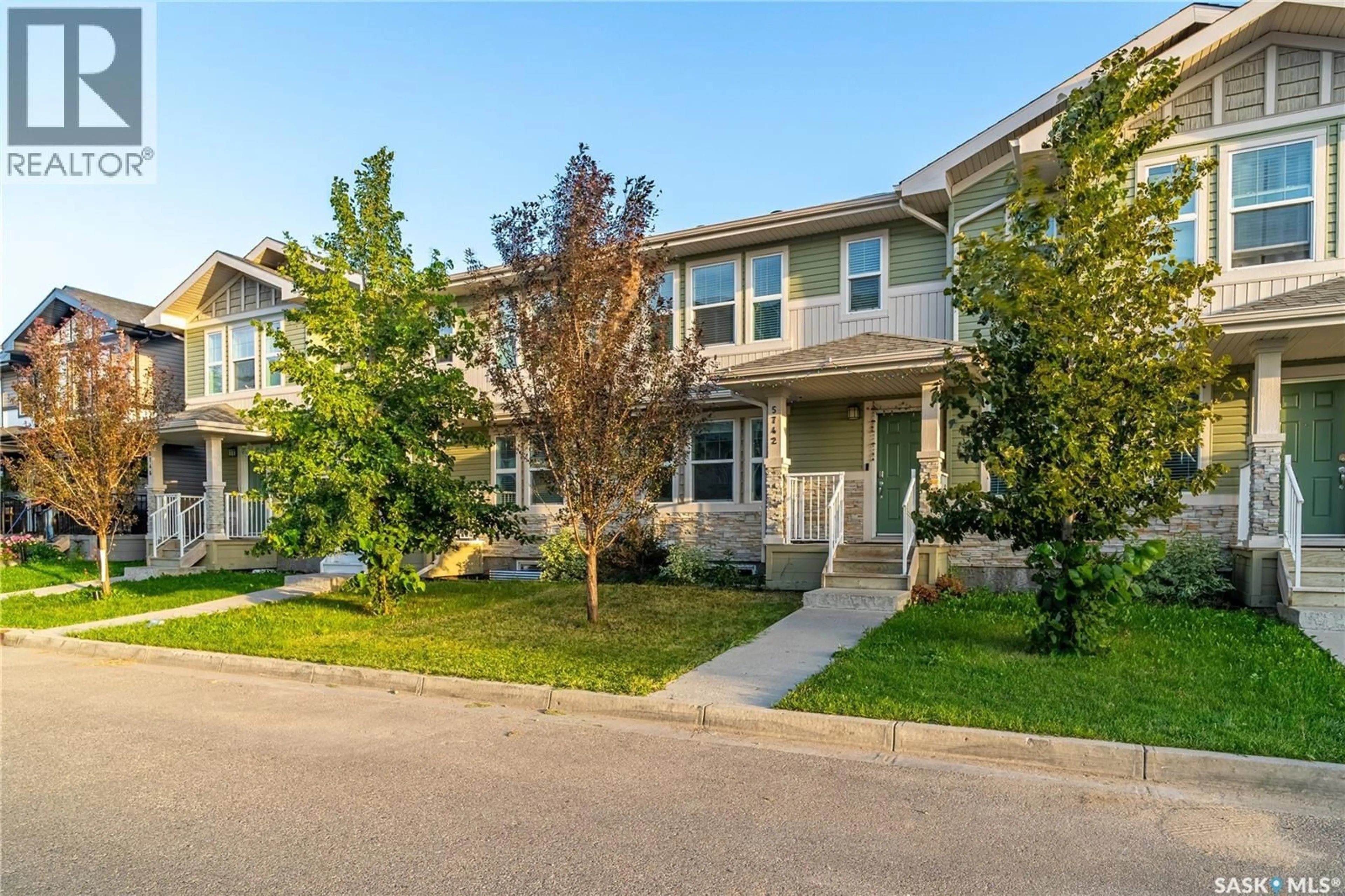 Unknown for 5742 GLIDE CRESCENT, Regina Saskatchewan S4W0P1
