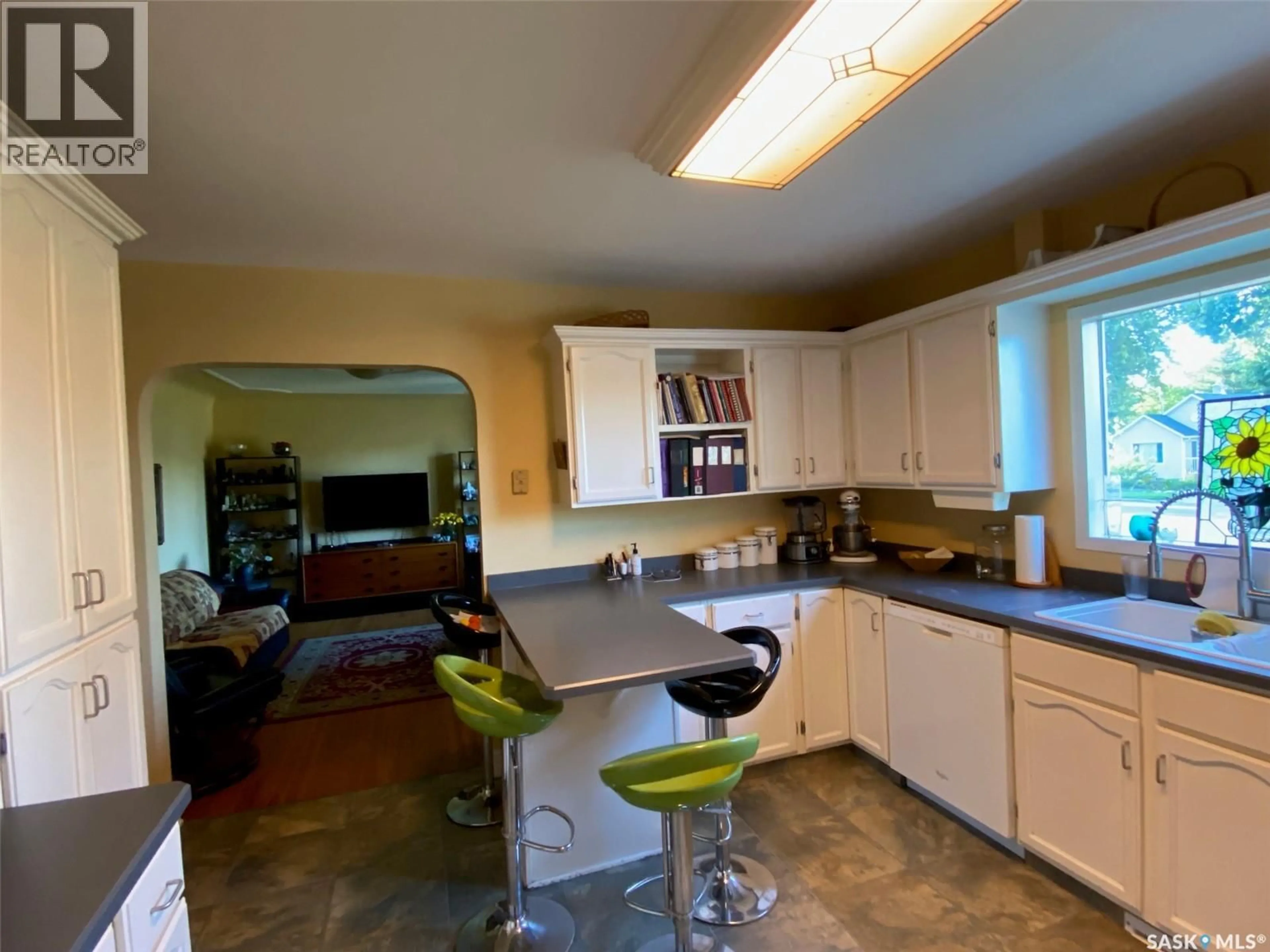 Open concept kitchen, unknown for 158 BROADWAY STREET, Yorkton Saskatchewan S3N0M6