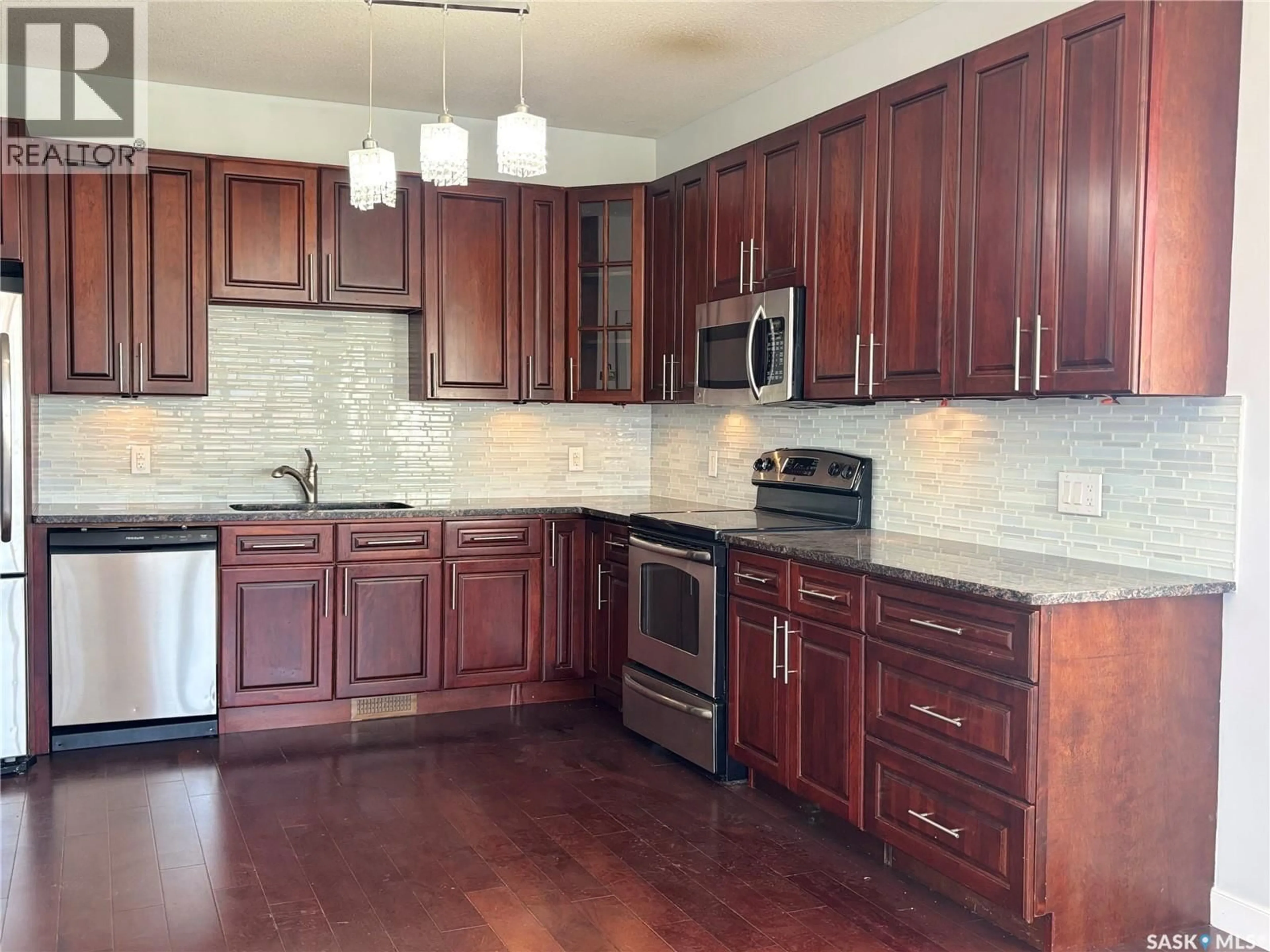 Open concept kitchen, unknown for 8 - 1703 PATRICK CRESCENT, Saskatoon Saskatchewan S7W0G1