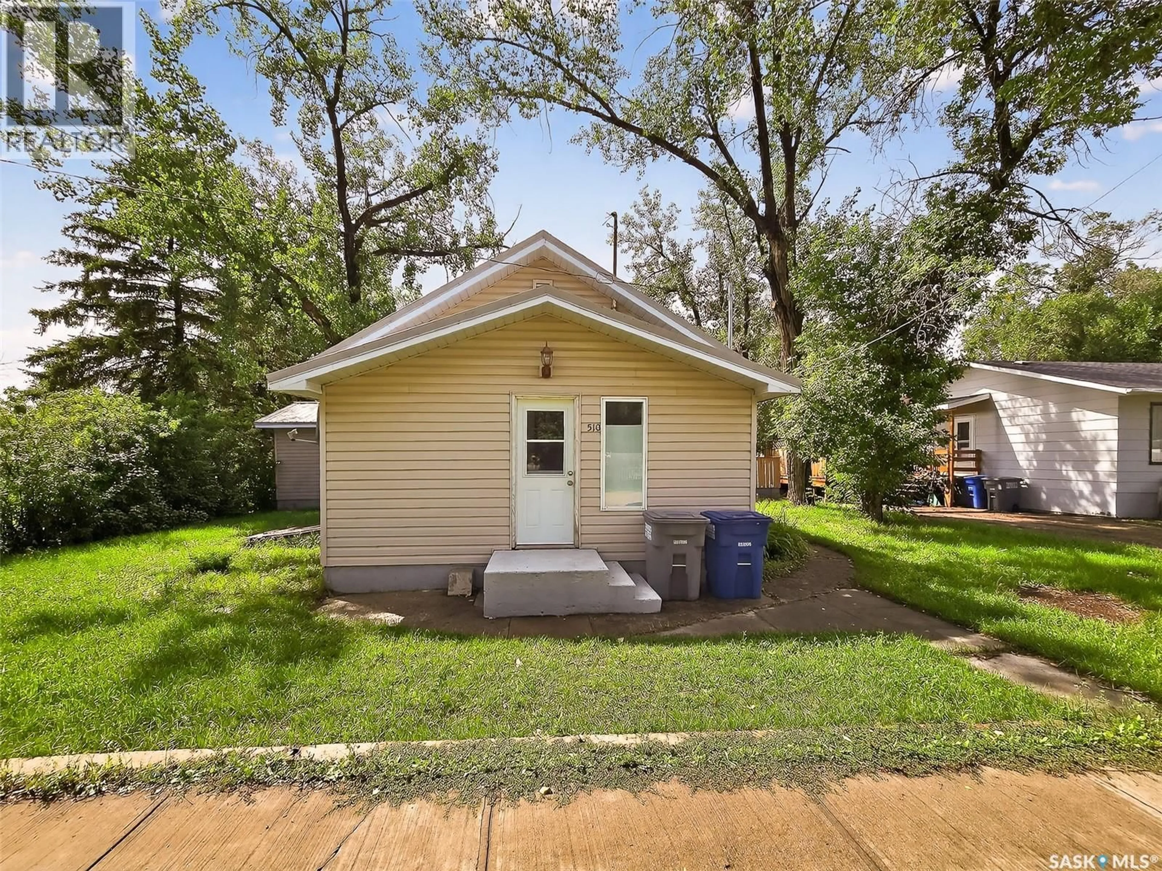 Shed for 510 5TH STREET, Chaplin Saskatchewan S0H0V0