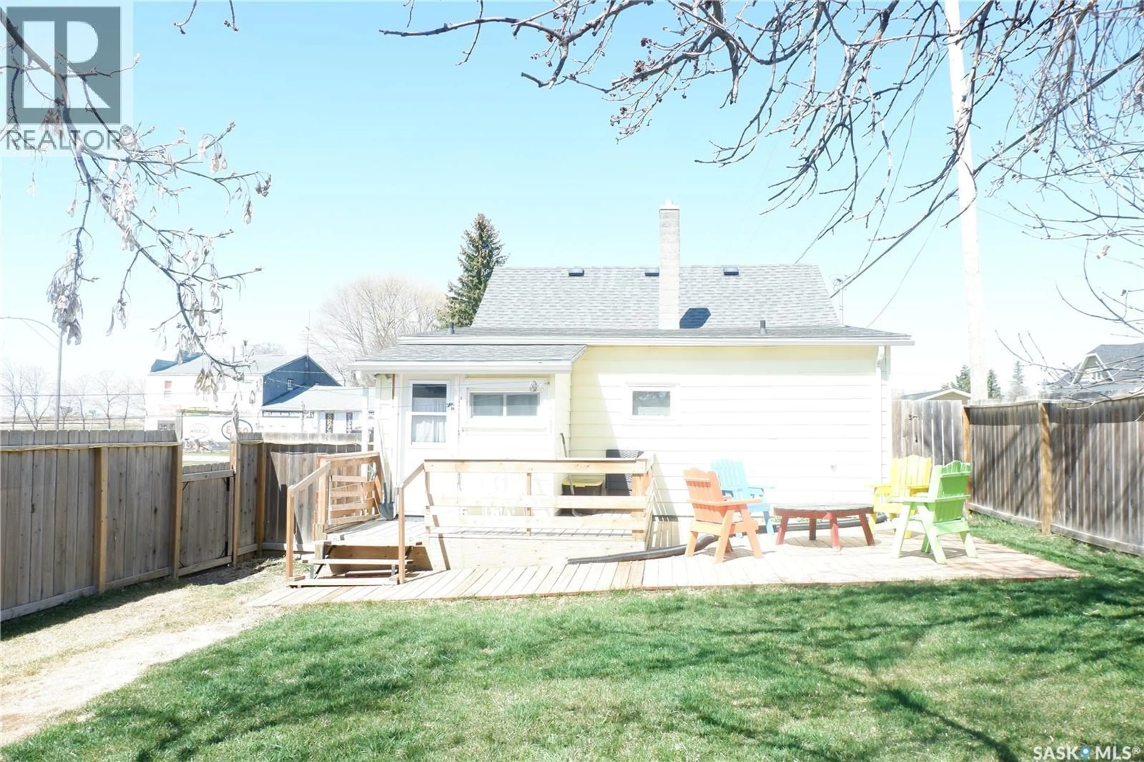 Patio, street for 110 RAILWAY AVENUE, Eyebrow Saskatchewan S0H1L0