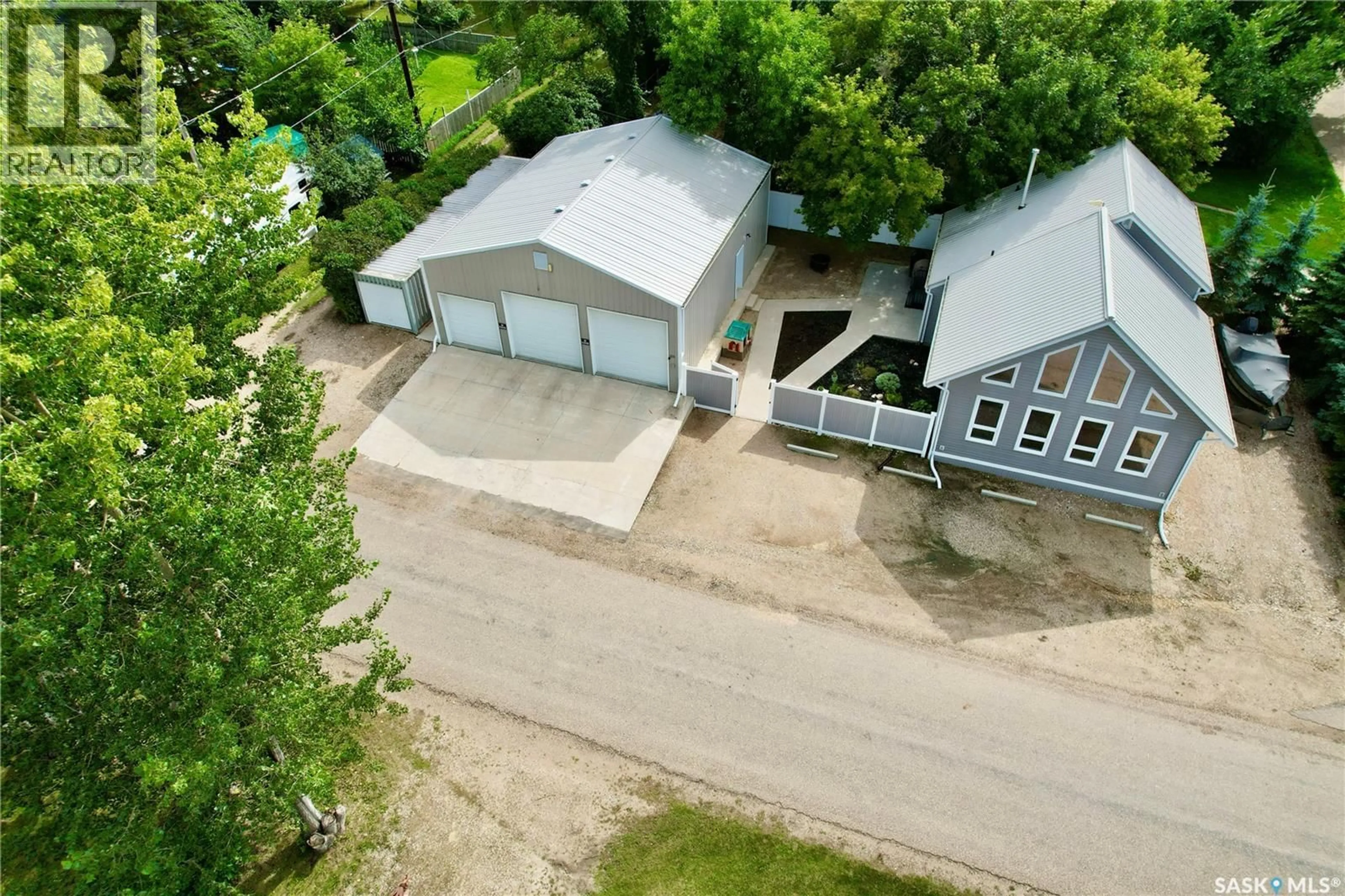 A pic from outside/outdoor area/front of a property/back of a property/a pic from drone, building for 212 JURA STREET, Colonsay Saskatchewan S0K0Z0
