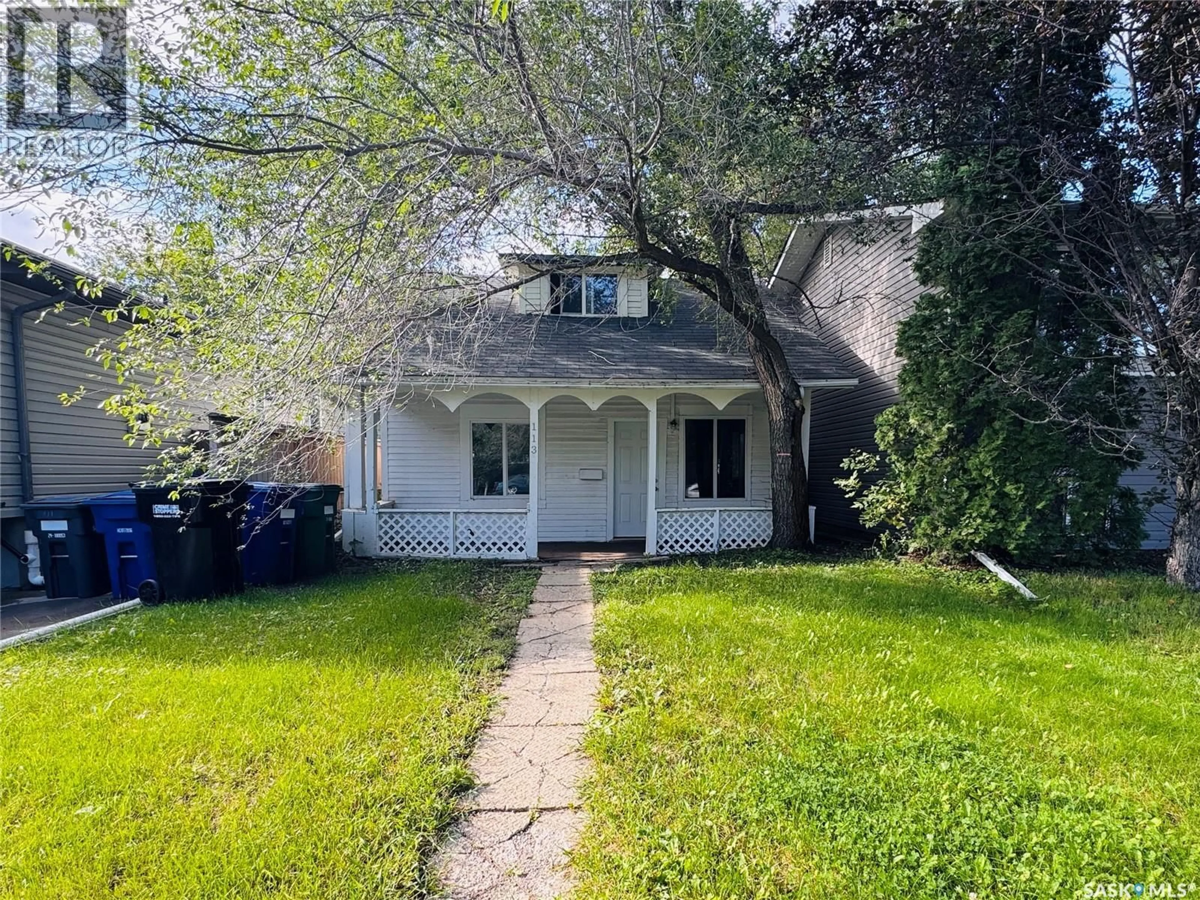 A pic from outside/outdoor area/front of a property/back of a property/a pic from drone, street for 113 109TH STREET, Saskatoon Saskatchewan S7N1R3
