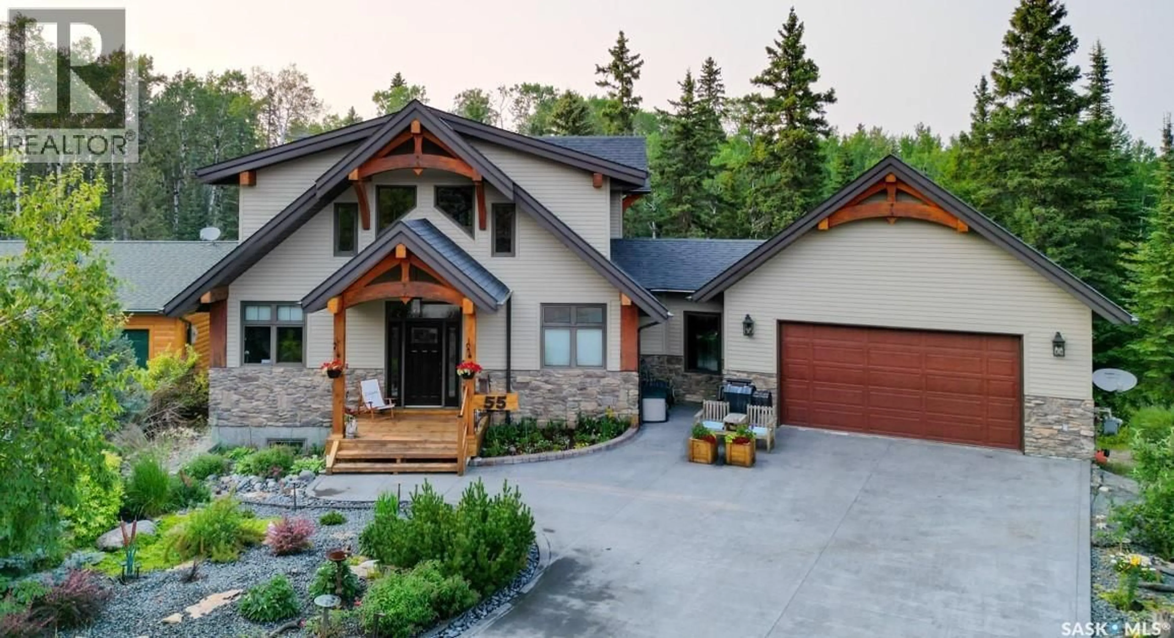 Home with vinyl exterior material, unknown for 55 ESTATES DRIVE, Elk Ridge Saskatchewan S0J2Y0