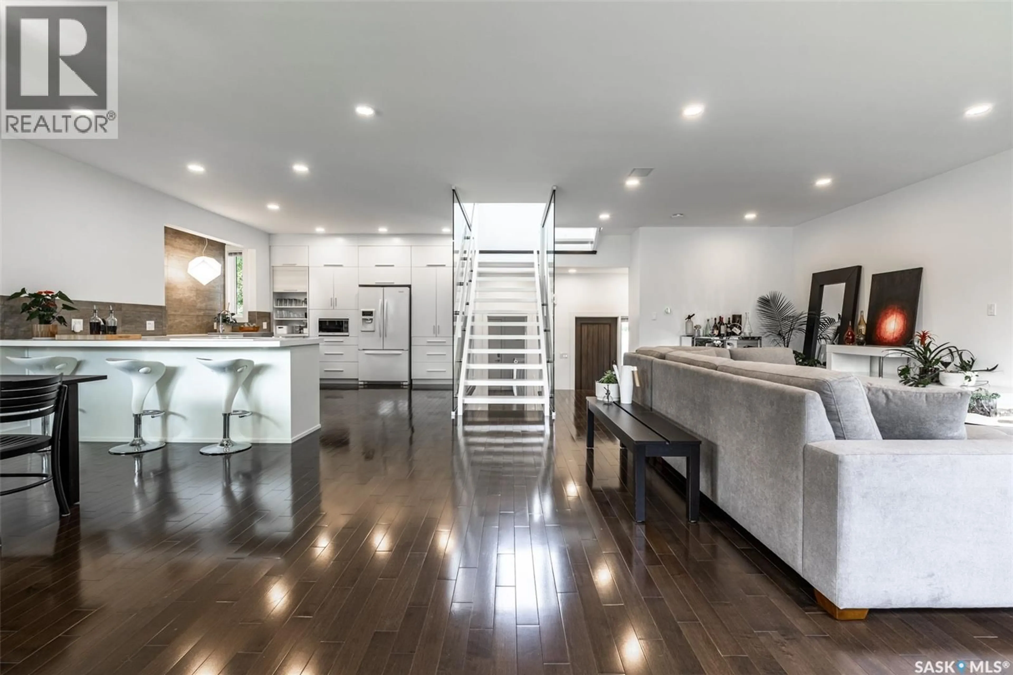 Open concept kitchen, unknown for 1150 SPADINA CRESCENT, Saskatoon Saskatchewan S7K3H8