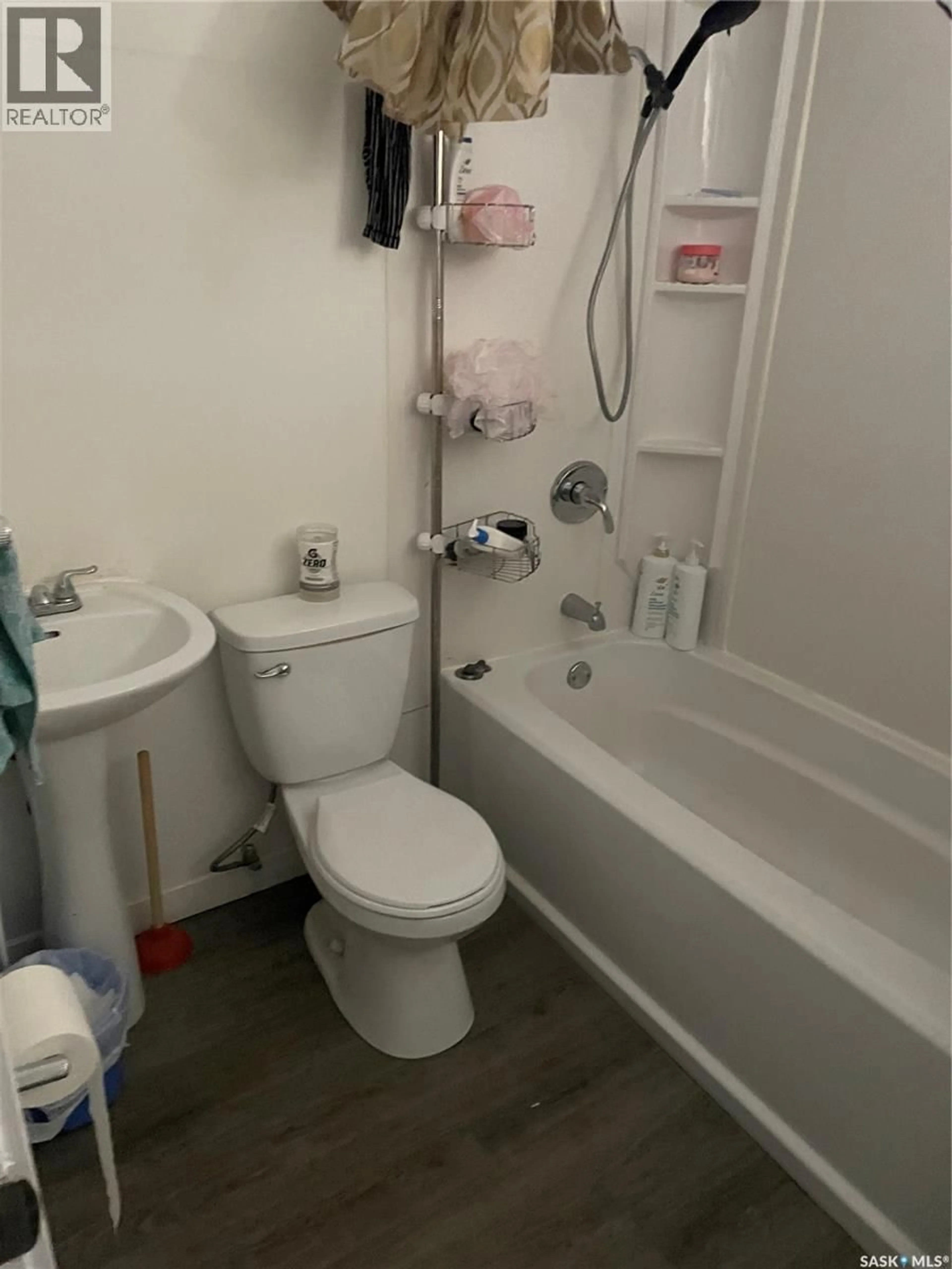 A pic of a room for 809 12TH AVENUE, Regina Saskatchewan S4S6Y9
